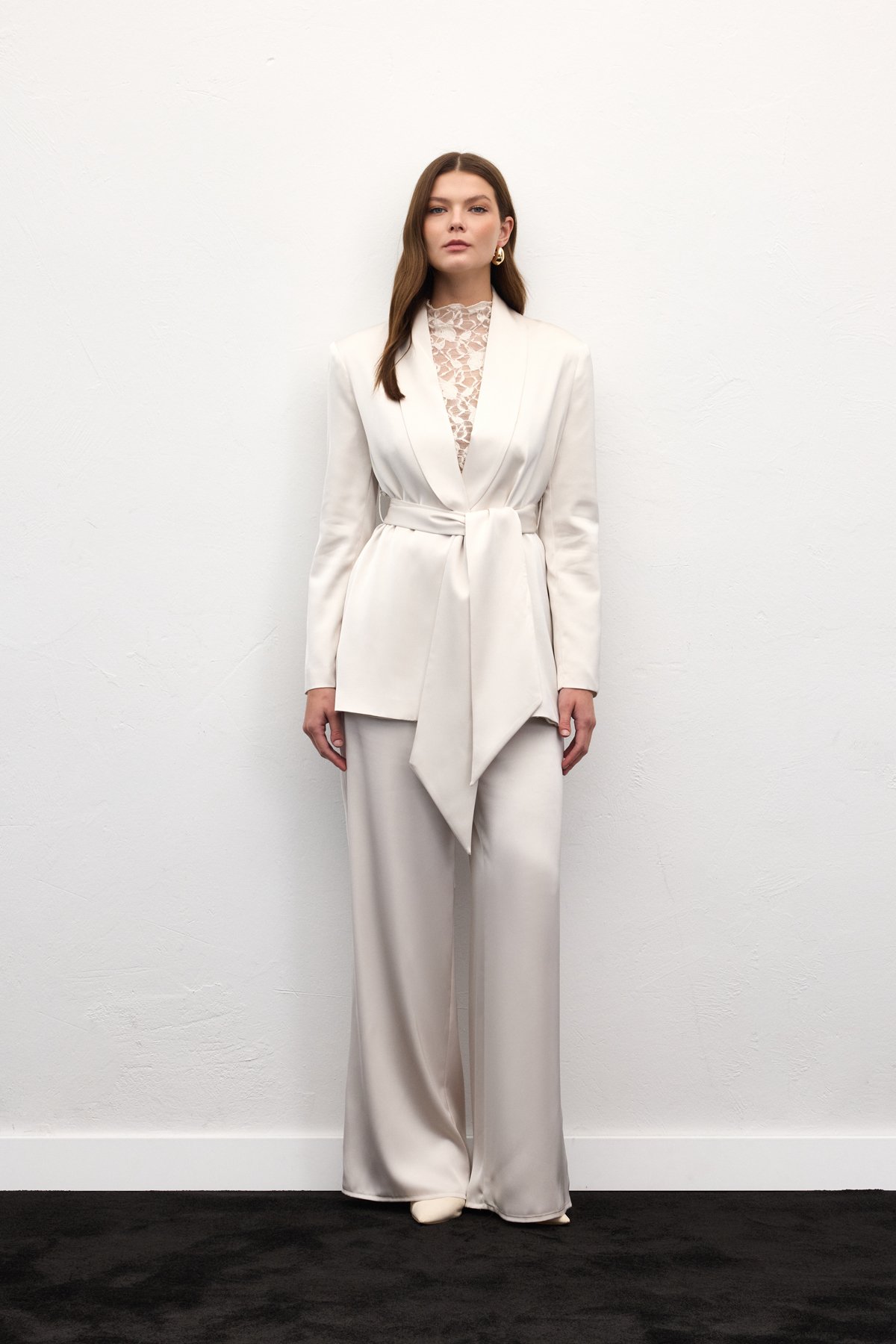 Kuşaklı Saten Ceket - Taş