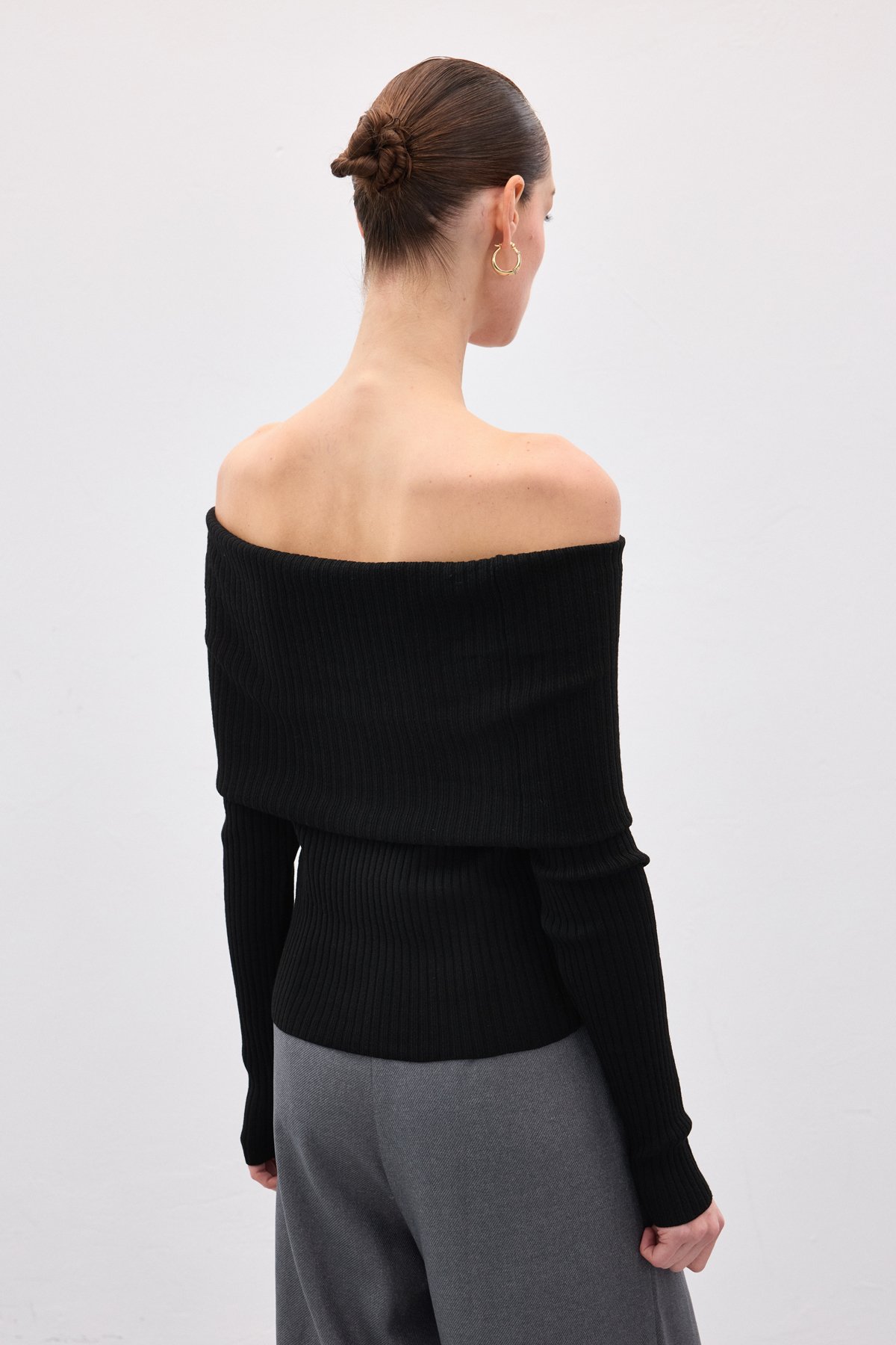 Madonna Yaka Triko - Siyah