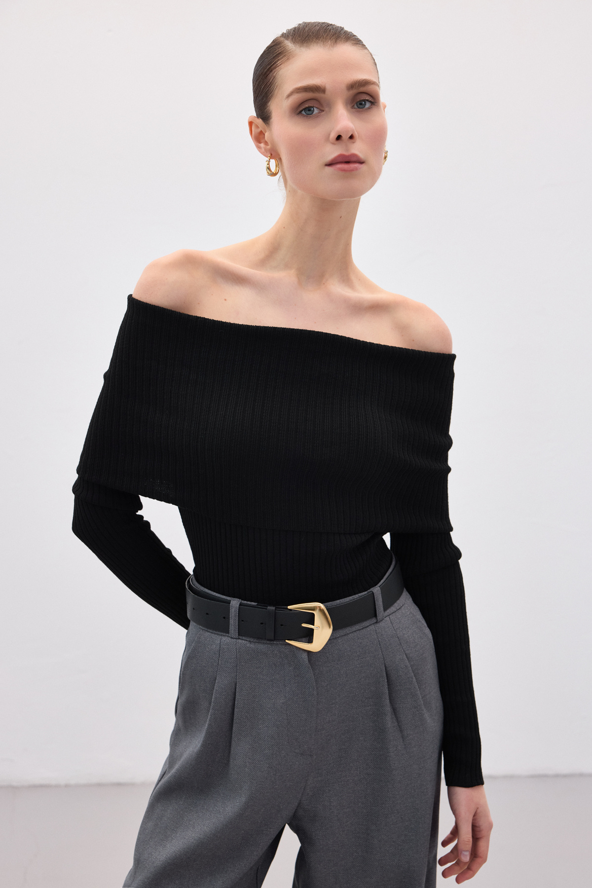 Madonna Yaka Triko - Siyah