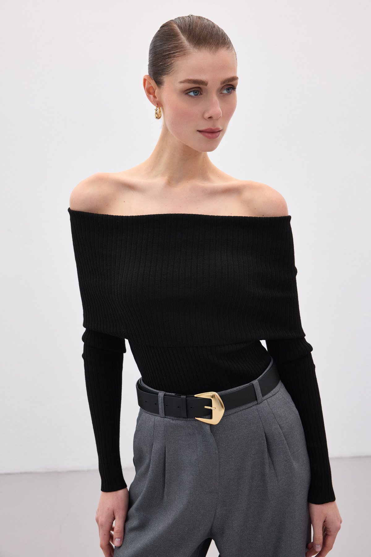 Madonna Yaka Triko - Siyah