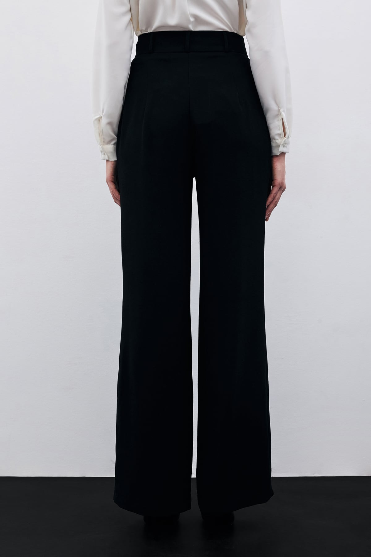 Pileli Krep Pantolon - SİYAH