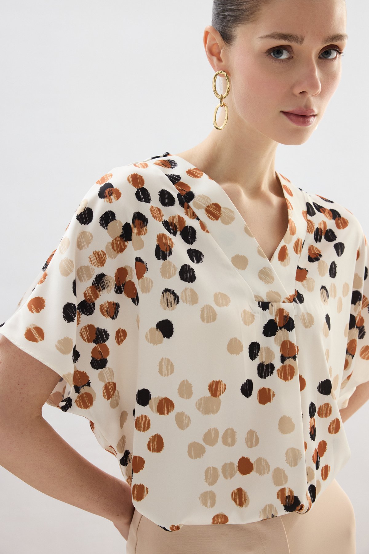 Puantiye Desenli Salaş Bluz - Bej-Kahve