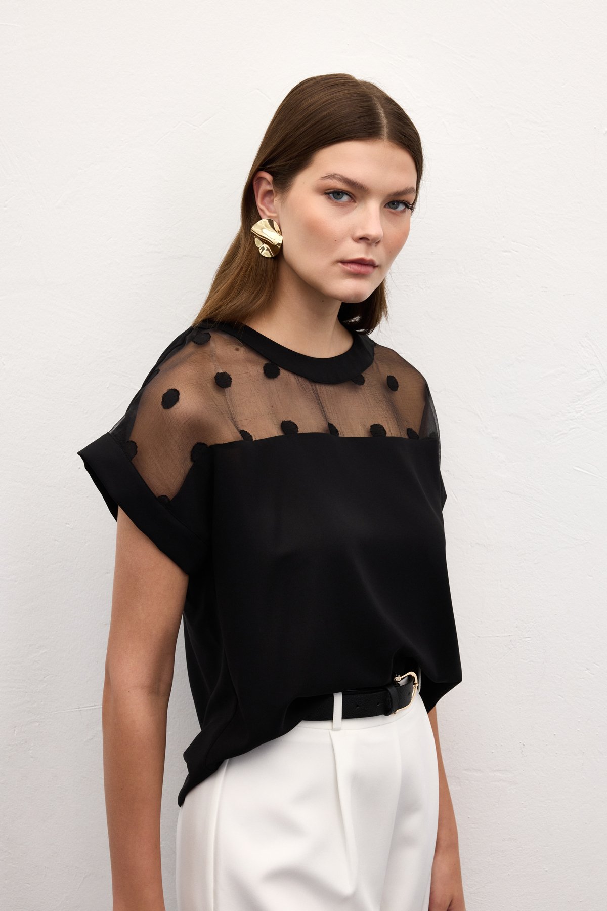 Puantiye Detaylı Kısa Kollu Bluz - Siyah