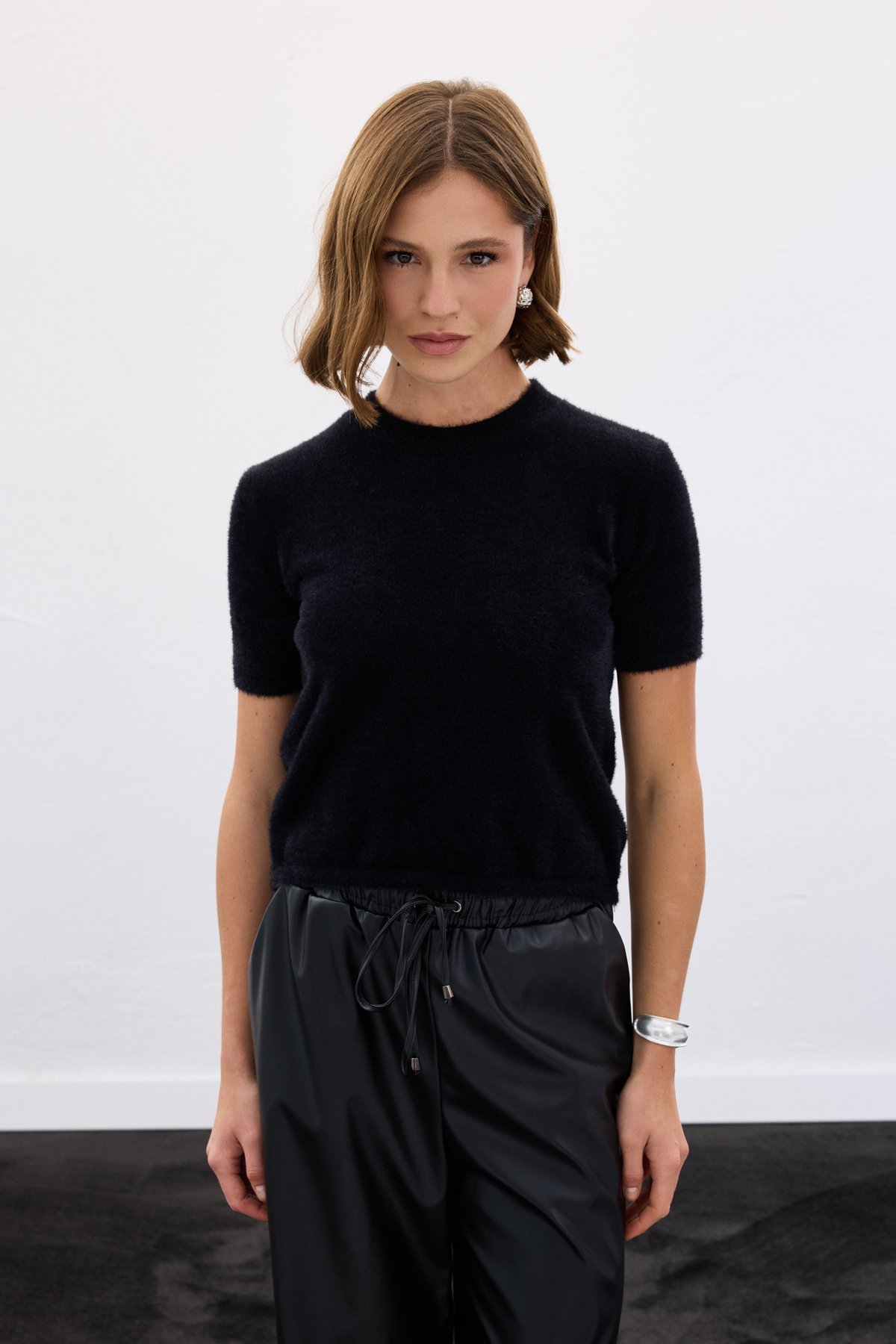 Sakallı Kısa Kol Triko - Siyah