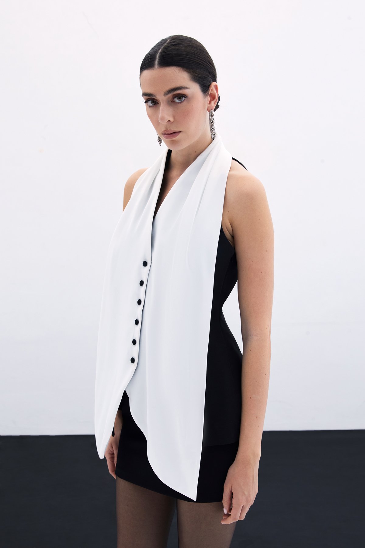 Şal Detaylı Yelek - Siyah