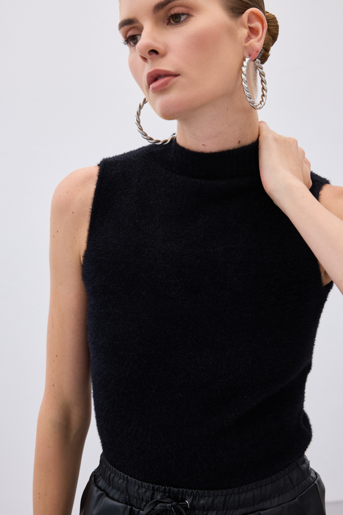 Sıfır Kol Sakallı Triko Bluz - Siyah