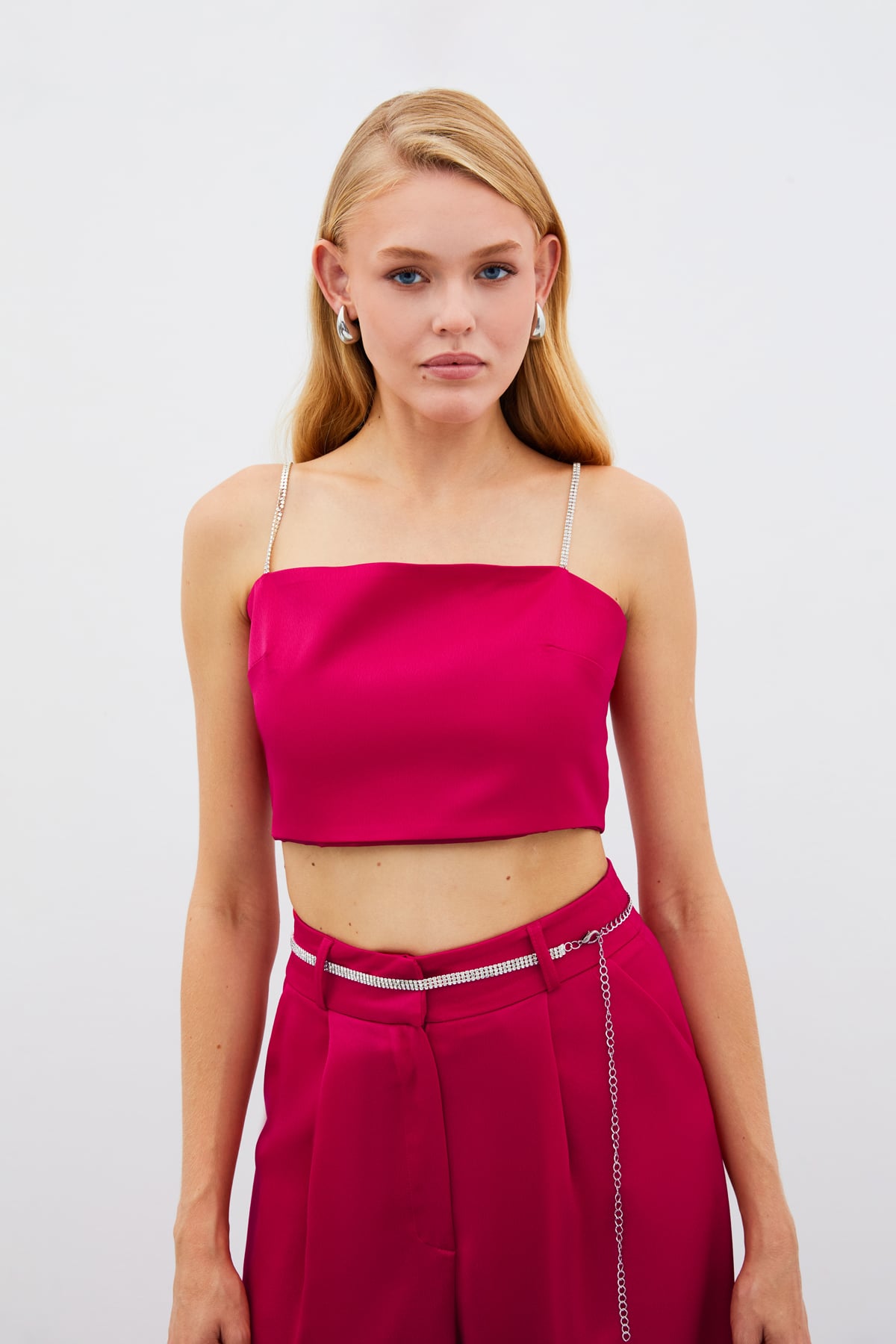 Taş Askılı Saten Crop Bluz - MERCAN