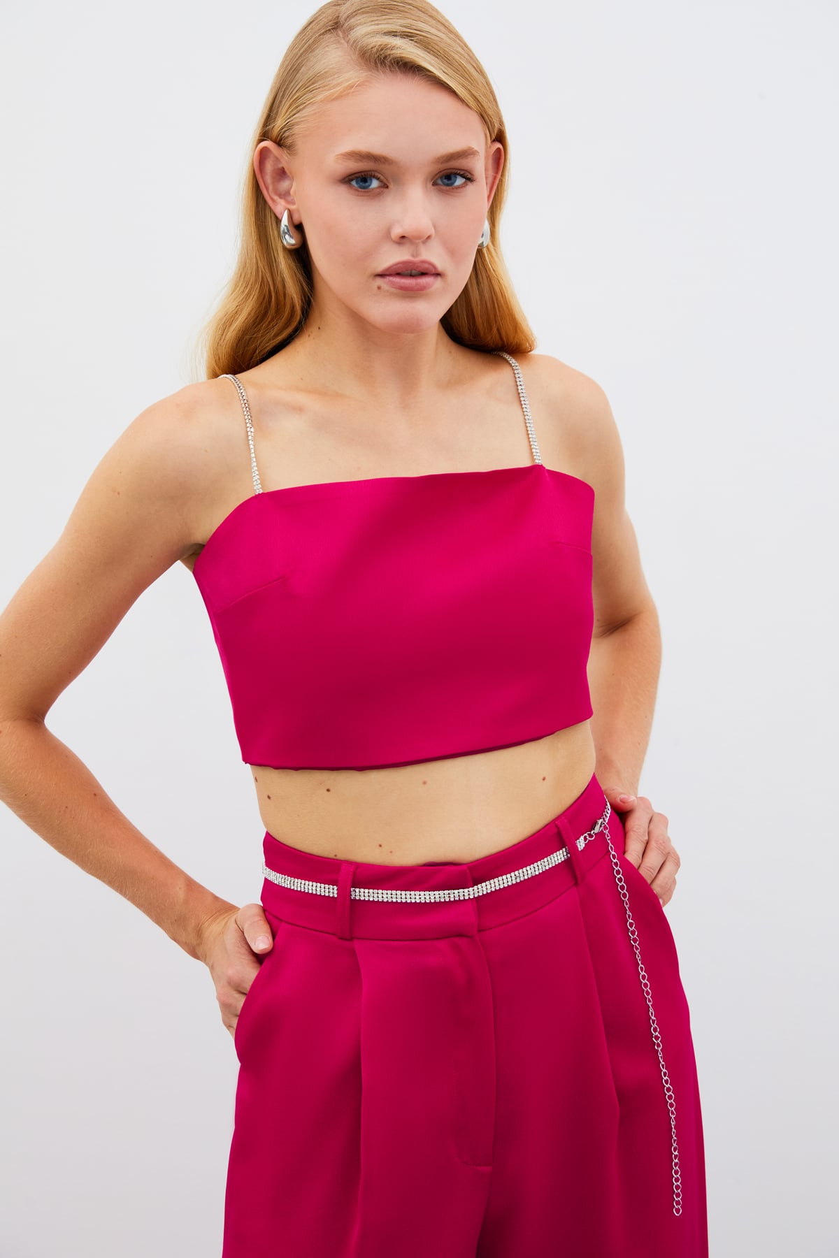 Taş Askılı Saten Crop Bluz - MERCAN
