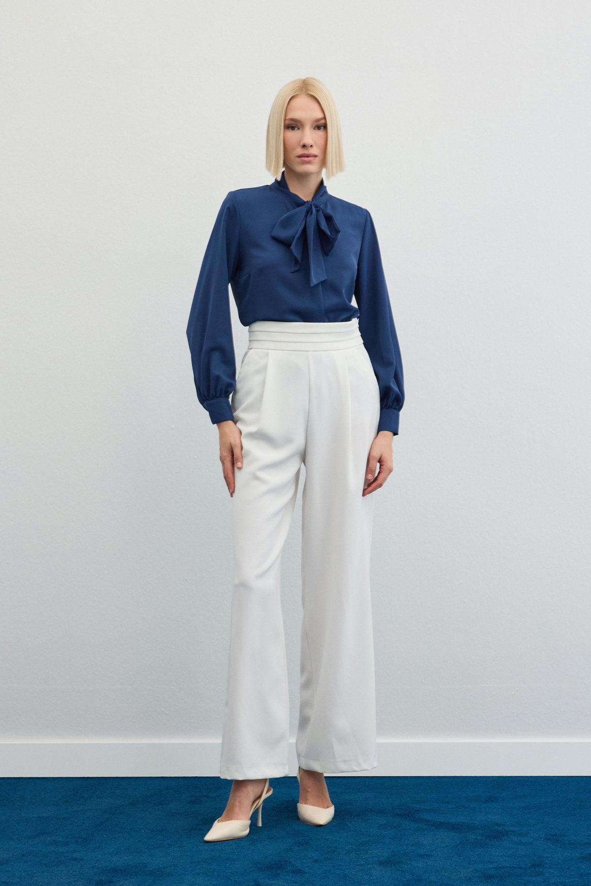 Yakası Bağlamalı Düz Gömlek - İndigo