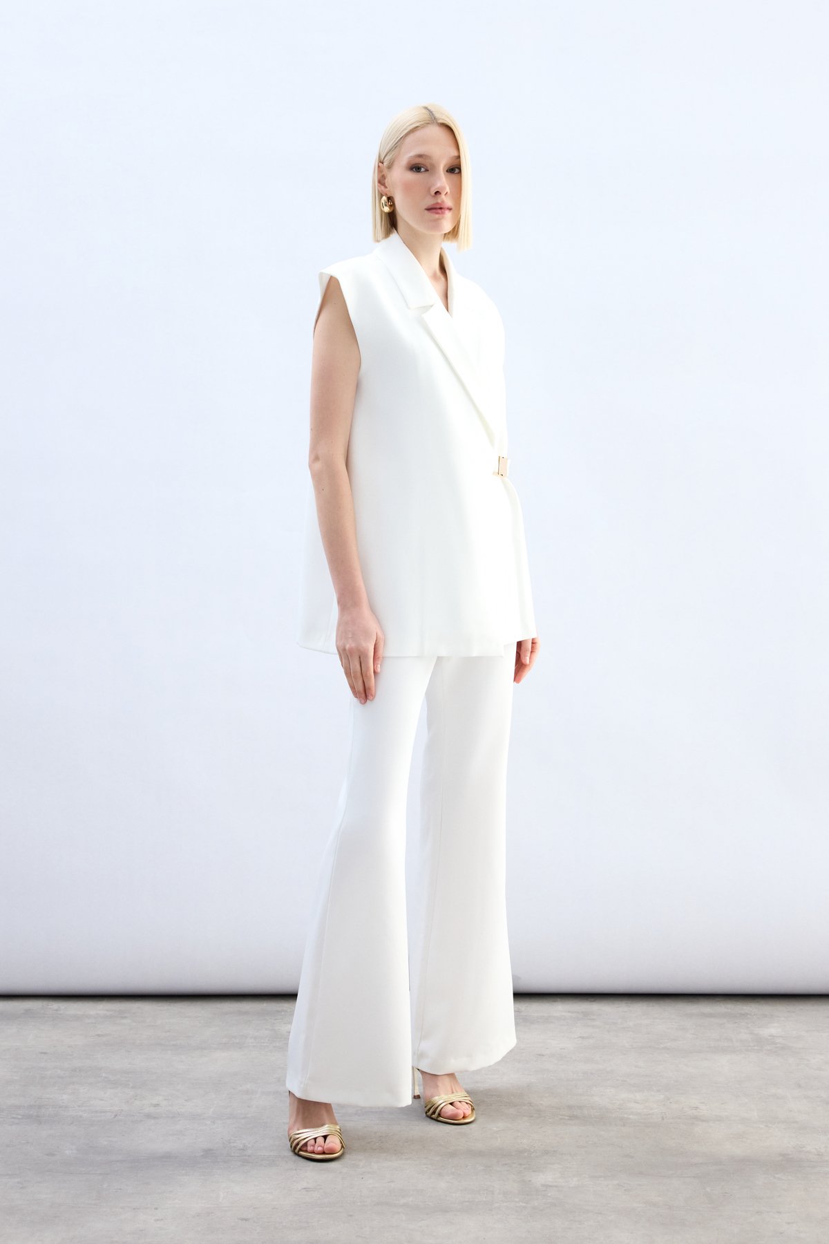 Yan Kemerli Uzun Yelek - Ekru