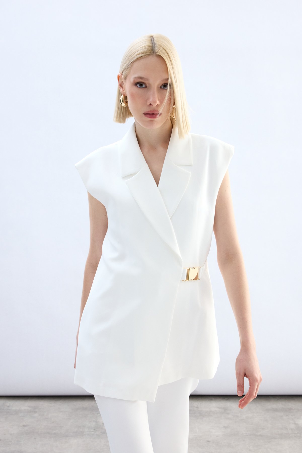 Yan Kemerli Uzun Yelek - Ekru