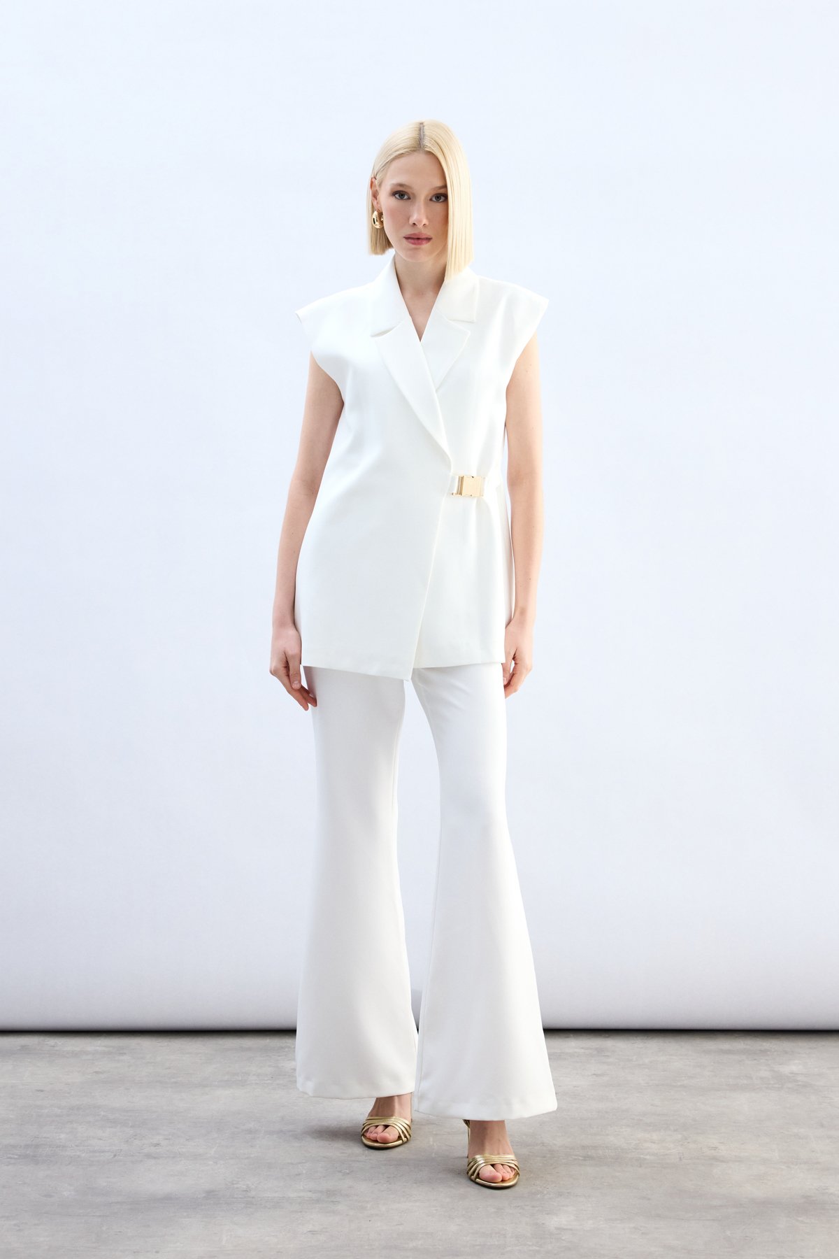 Yan Kemerli Uzun Yelek - Ekru