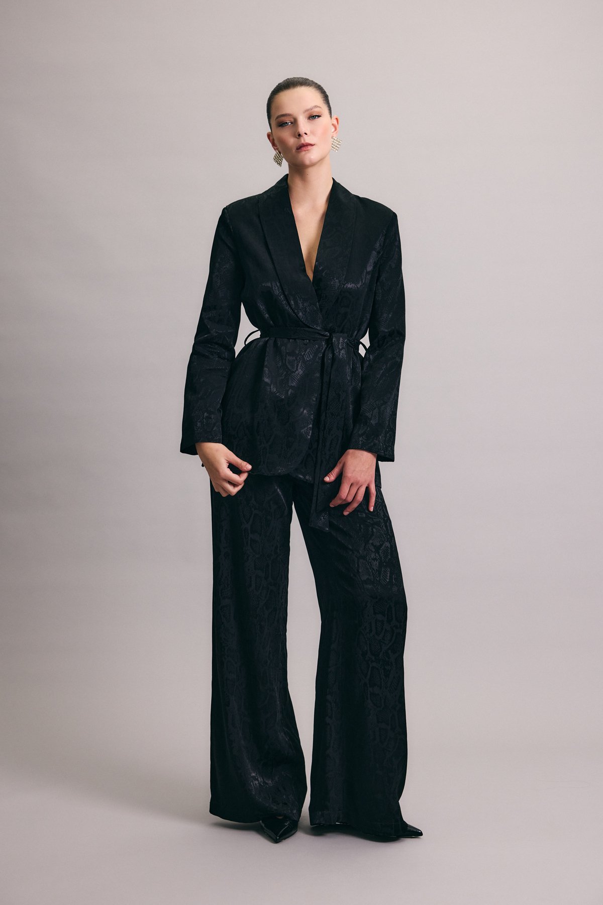 Yılan Desenli Uzun Ceket - Siyah