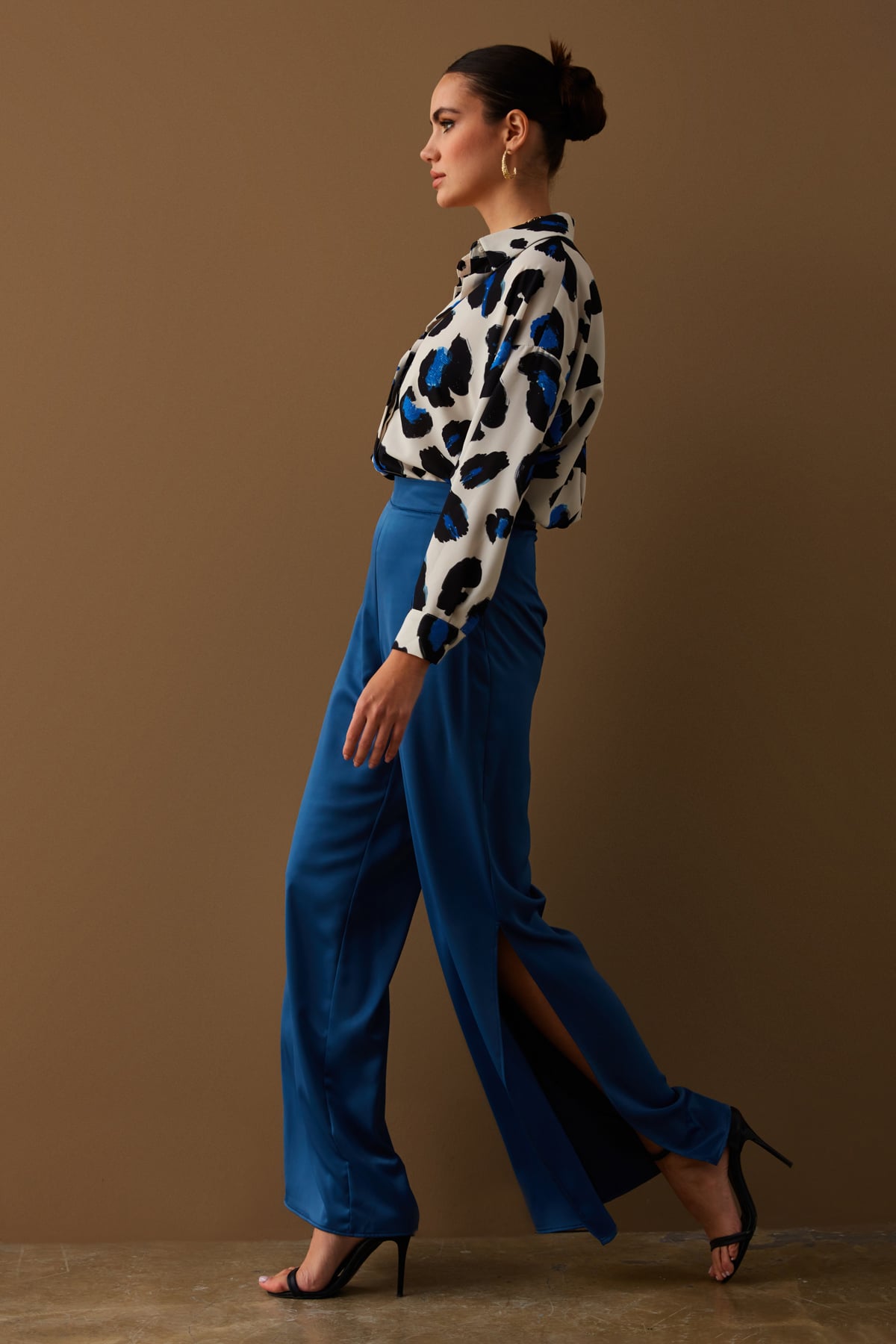 Yırtmaç Detaylı Saten Pantolon - İNDİGO