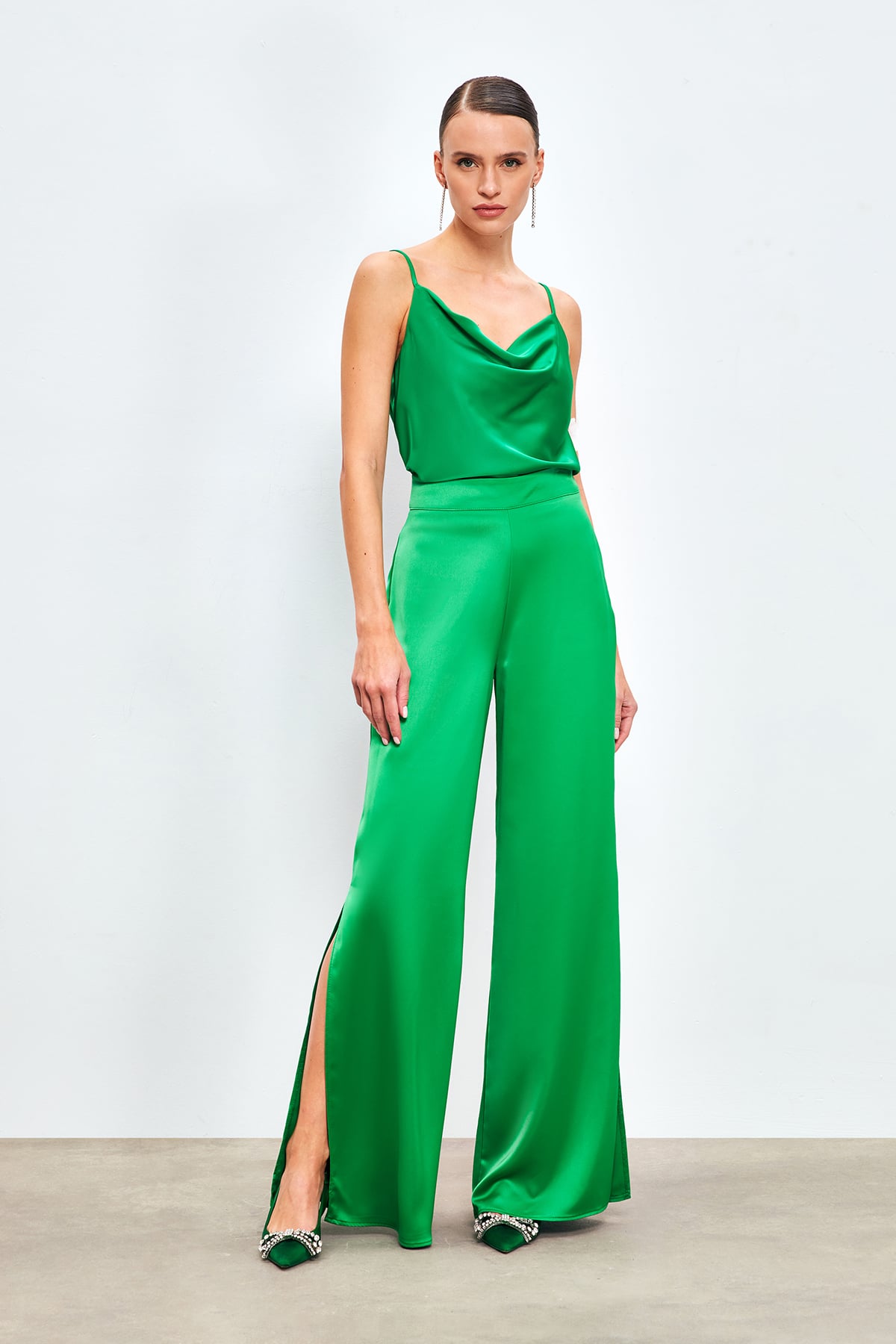Yırtmaç Detaylı Saten Pantolon - YEŞİL