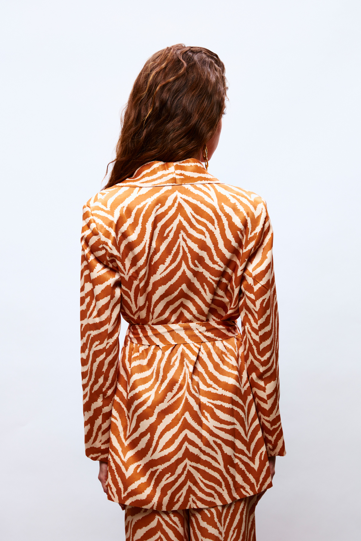 Zebra Desenli Kuşaklı Saten Ceket - CAMEL
