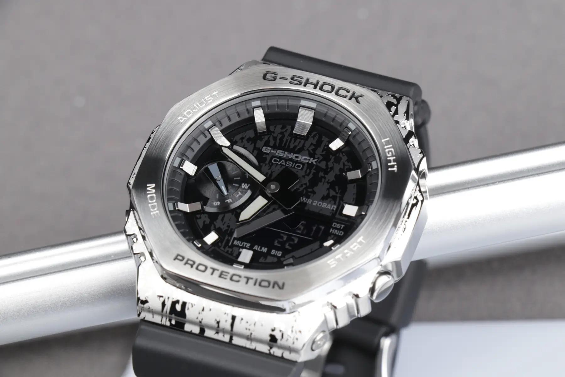 Casio G-Shock GM-2100GC-1ADR Kol Saati