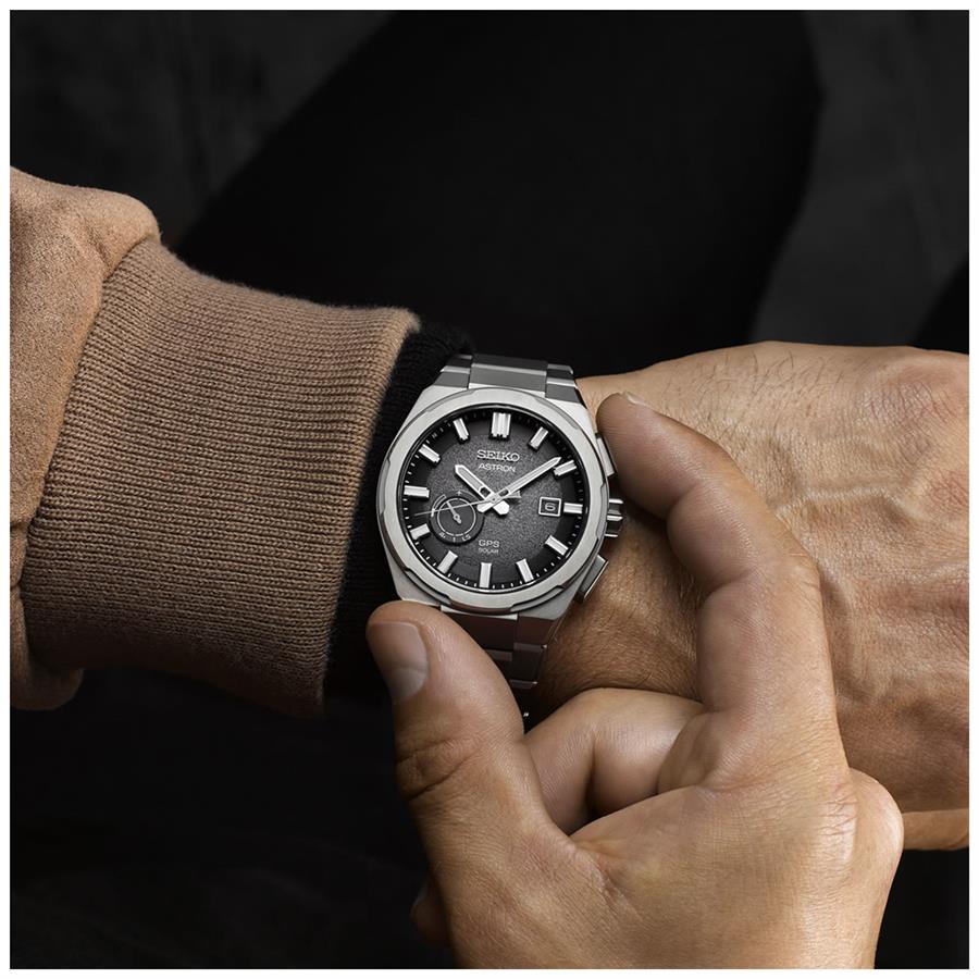 Seiko Astron Moon - SSJ025J1 GPS Solar Erkek Kol Saati