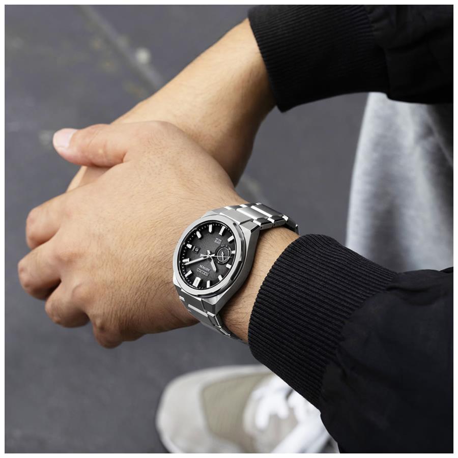 Seiko Astron Moon - SSJ025J1 GPS Solar Erkek Kol Saati