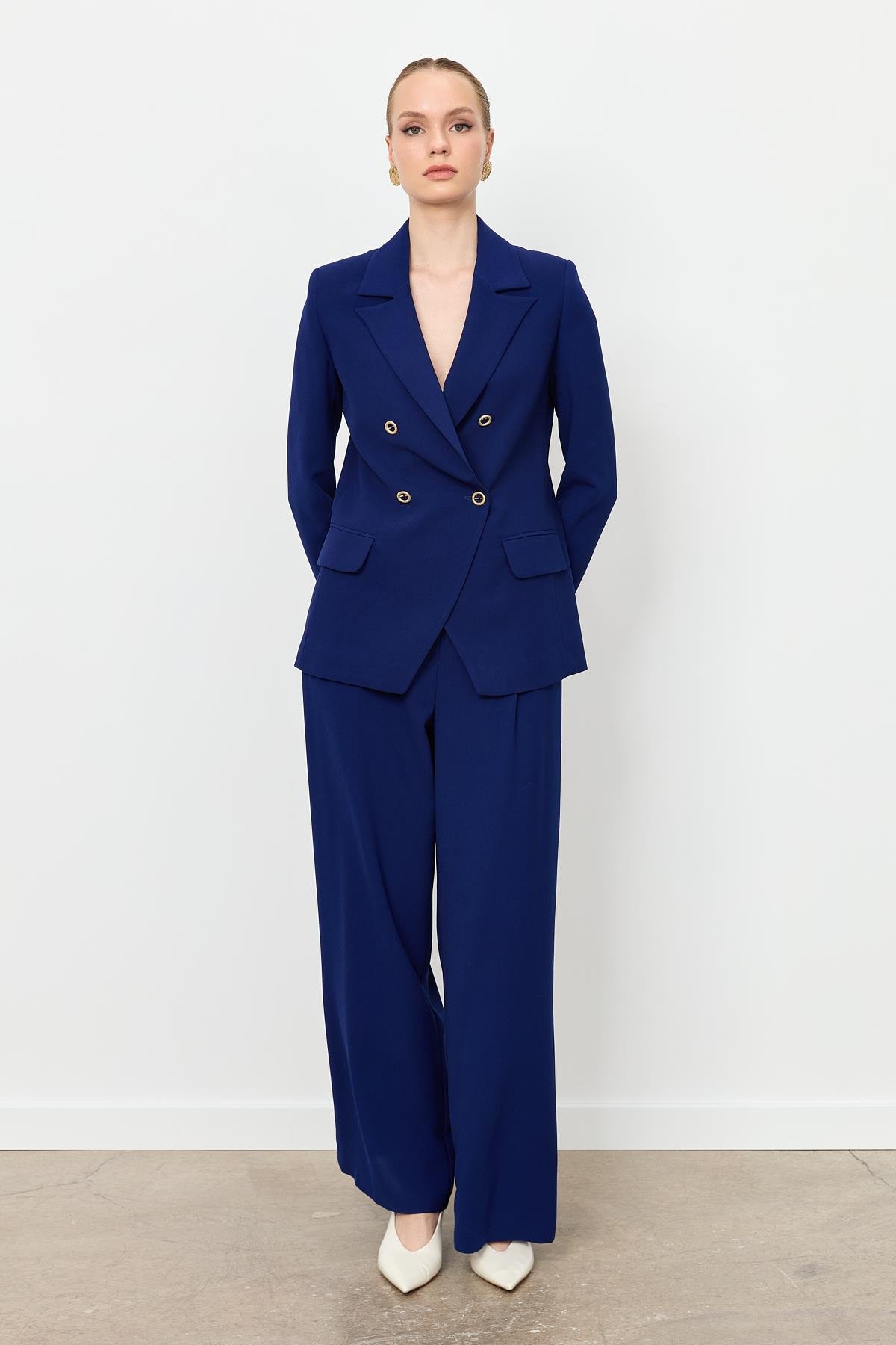 Asimetrik Kesim Krep Ceket-LACI