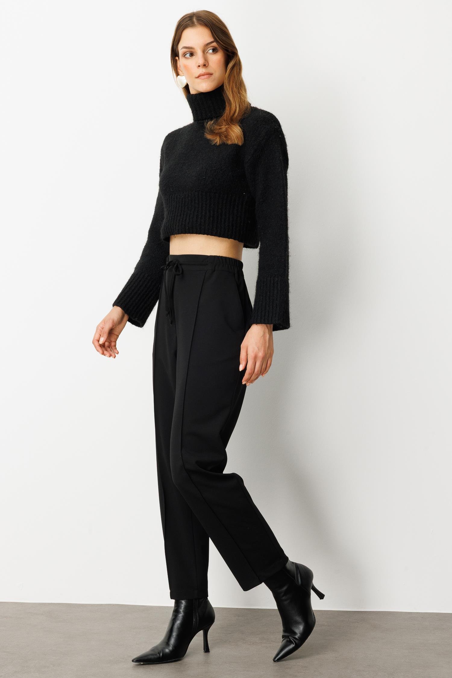 Bağlama Detaylı Beli Lastikli Pantolon-SİYAH