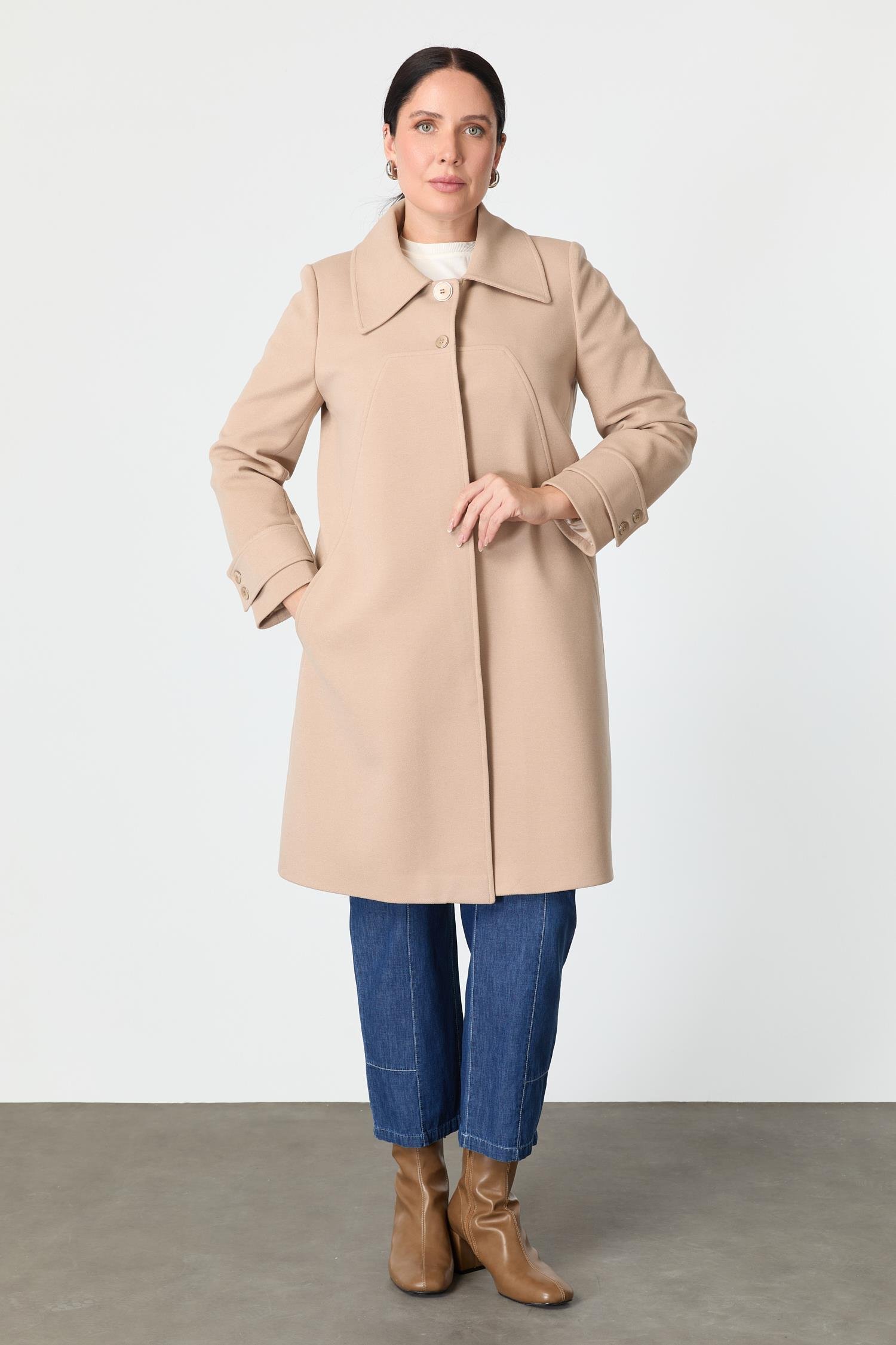 Büyük Beden Cep Detaylı Kaban-BEJ