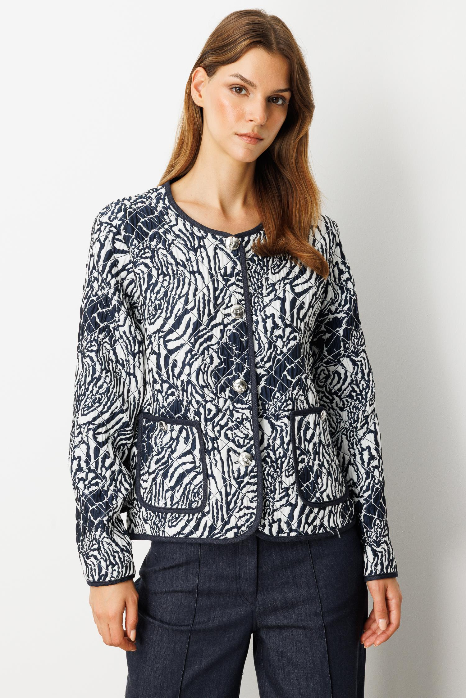 Cep Detay Desenli Kapitone Ceket-LACI