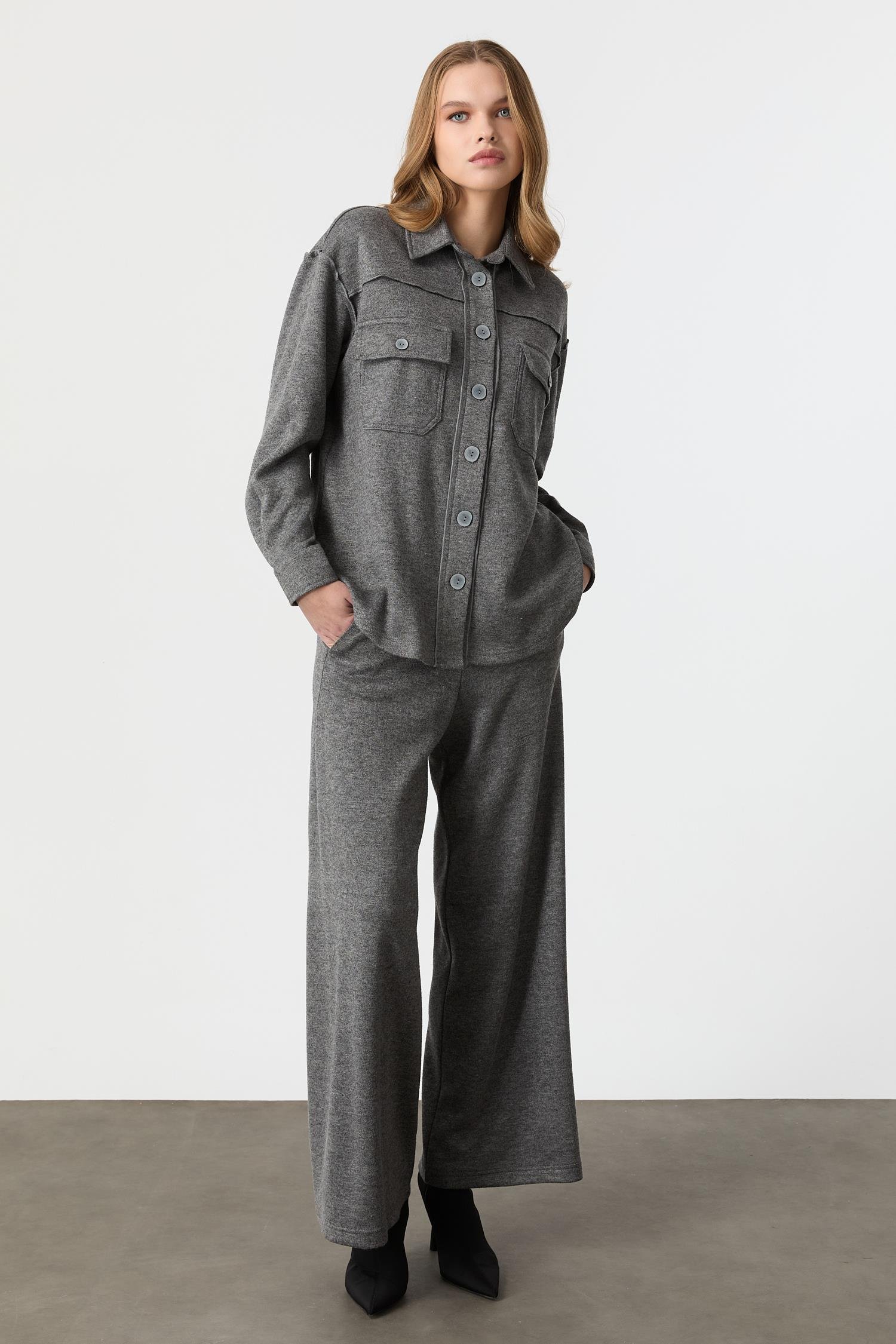 Cep Detaylı Triko Takım-GRİ