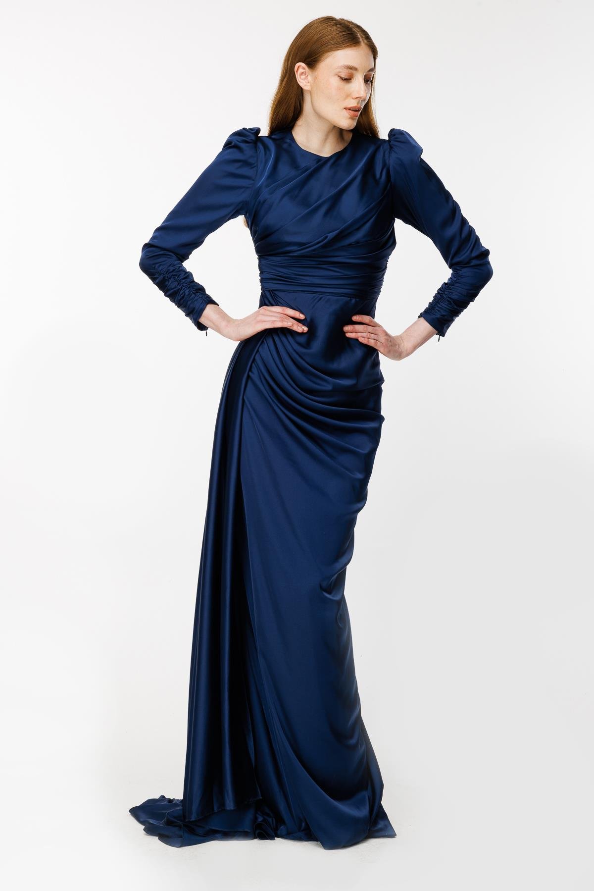 Drape Detaylı Kuyruklu Uzun Saten Abiye-LACI