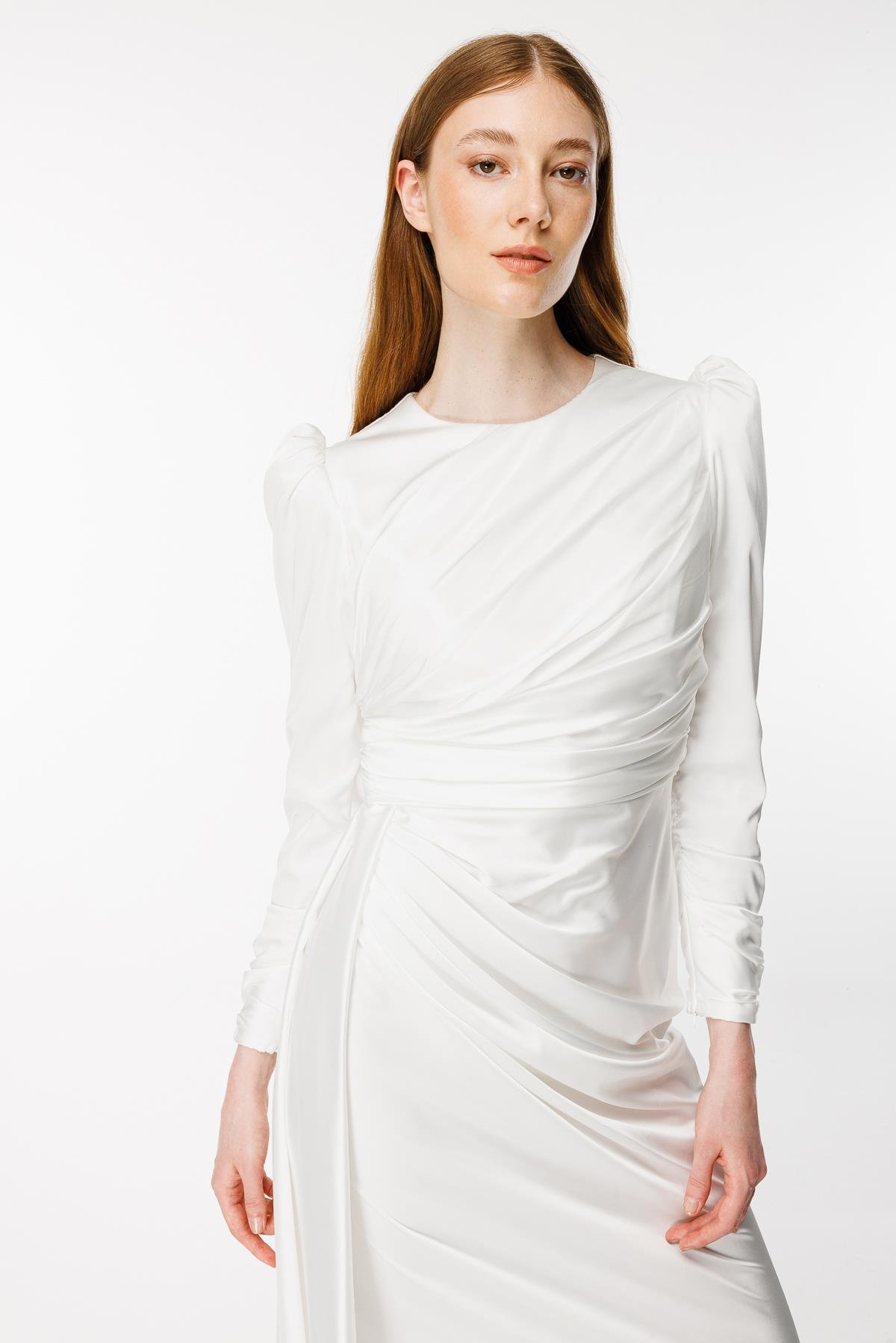 Drape Detaylı Kuyruklu Uzun Saten Abiye-EKRU