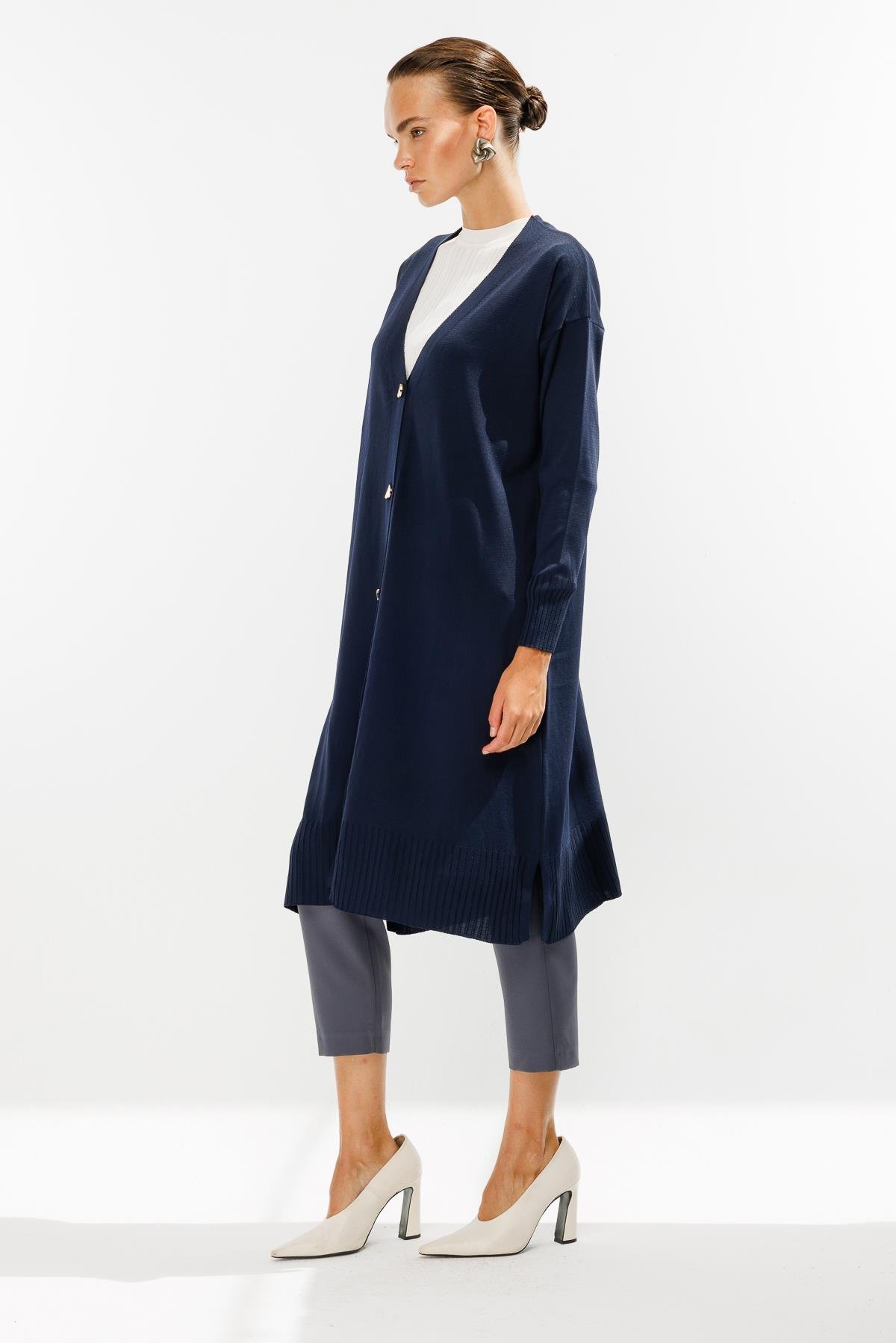 Düğmeli Uzun Triko Hırka-LACI