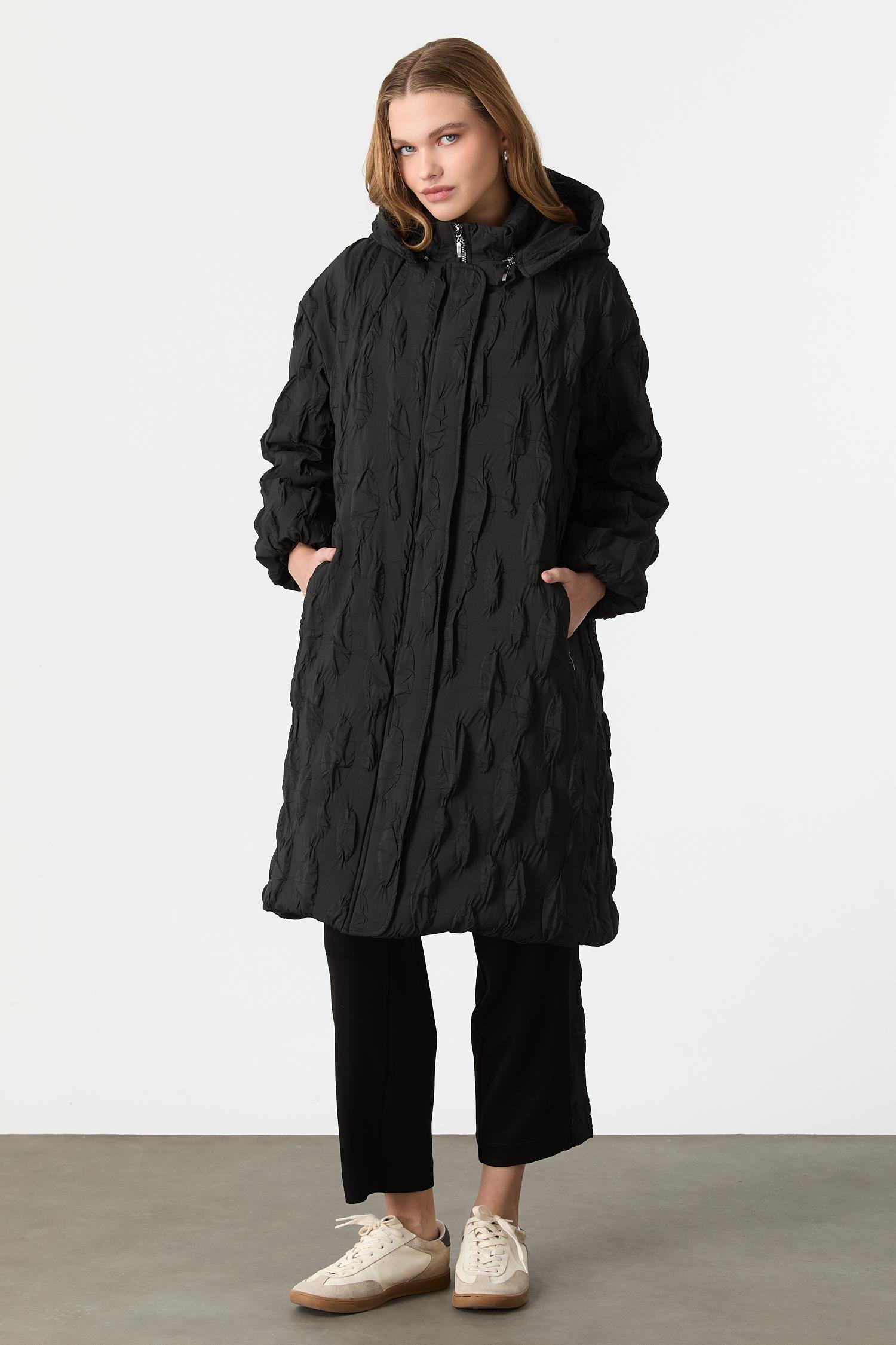 Kapüşonlu Kapitone Kaban-SİYAH