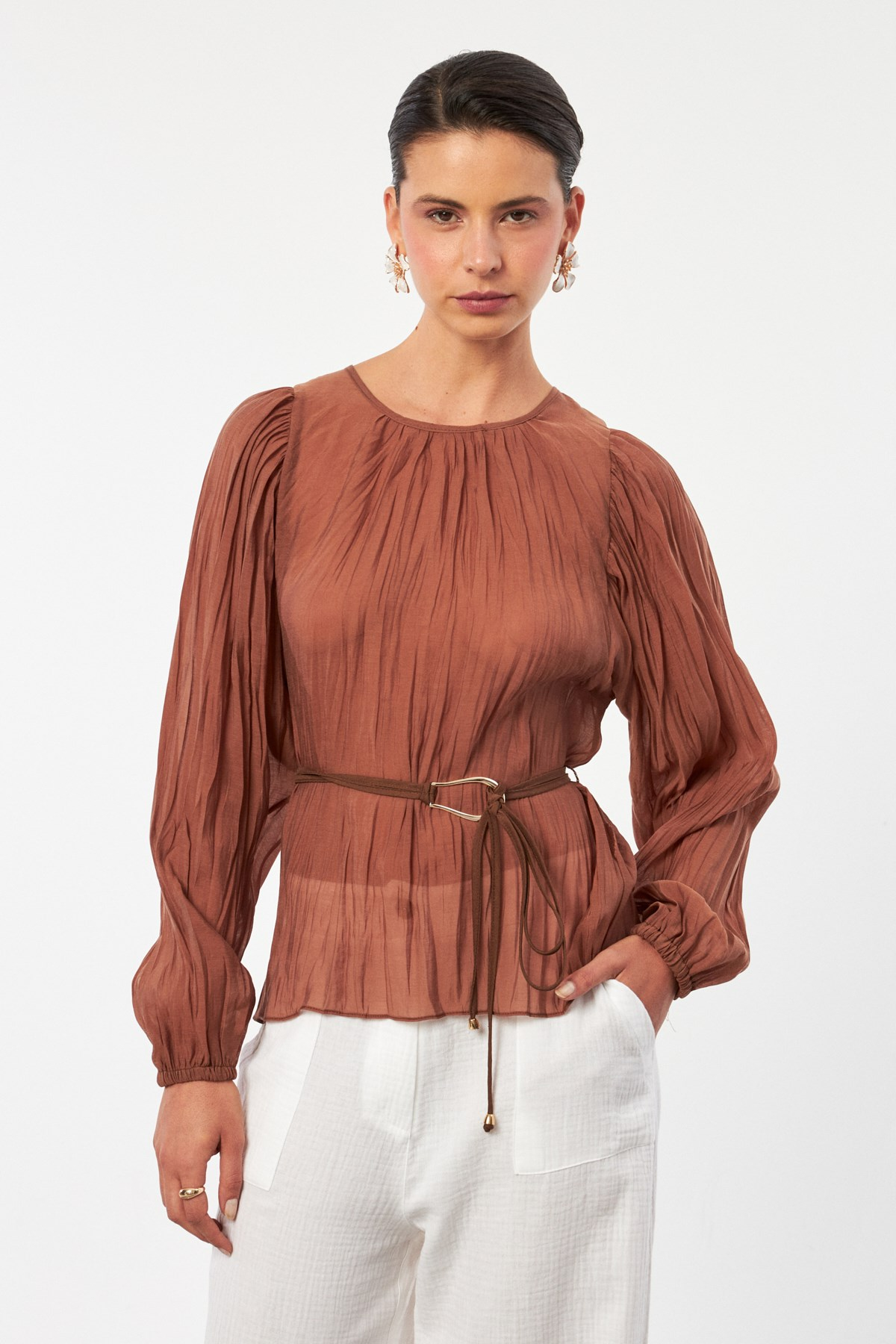 Kemer Detaylı İnce Bluz-CAMEL
