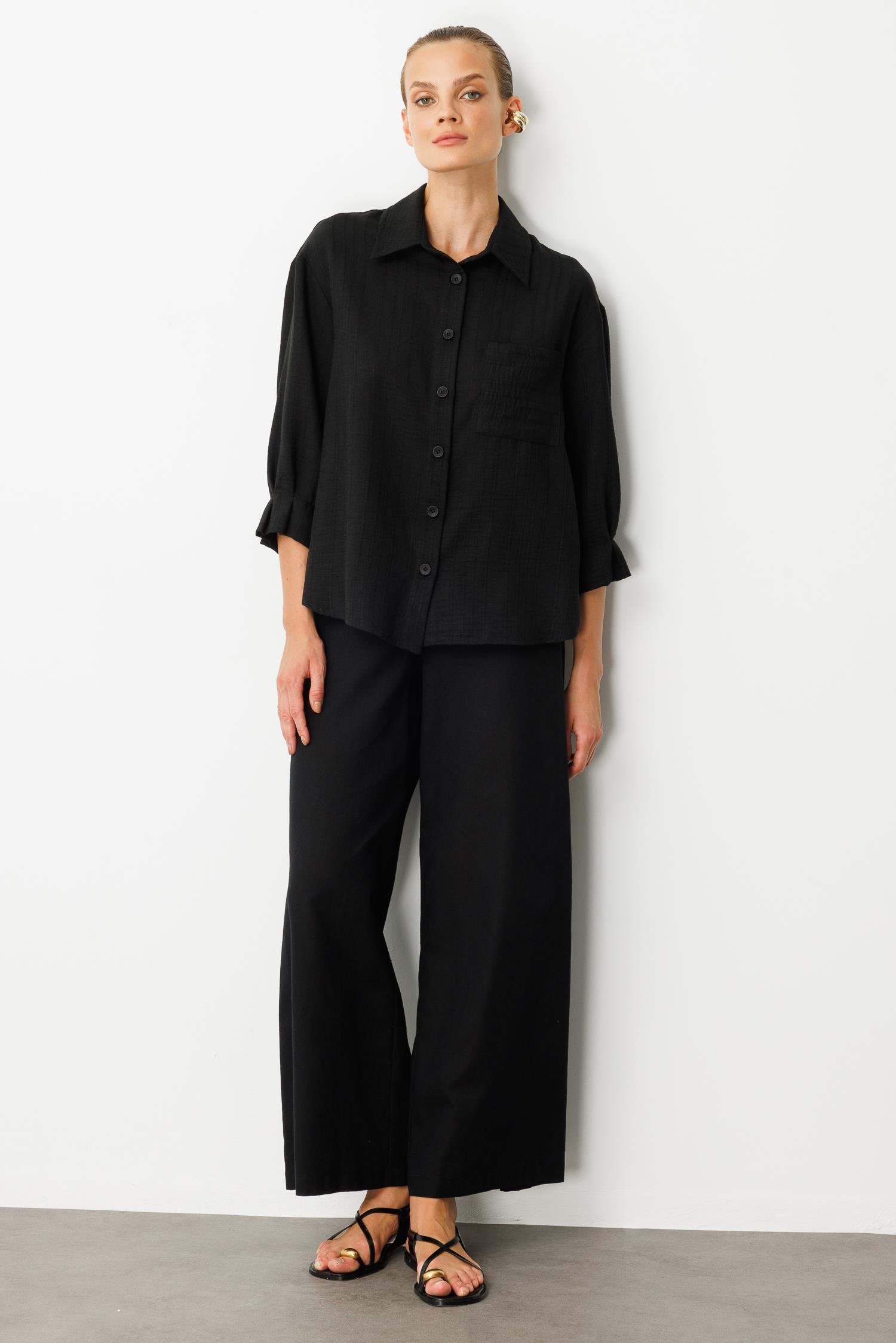 Kolları Pileli Keten Görünüm Gömlek-SİYAH