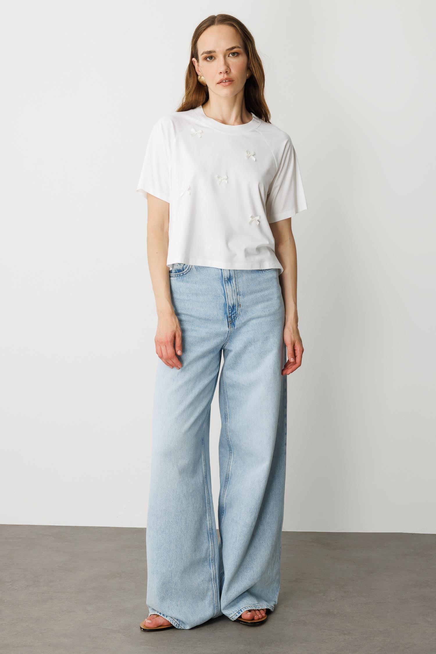 Kurdela Detaylı Penye Tişört-KEMIK