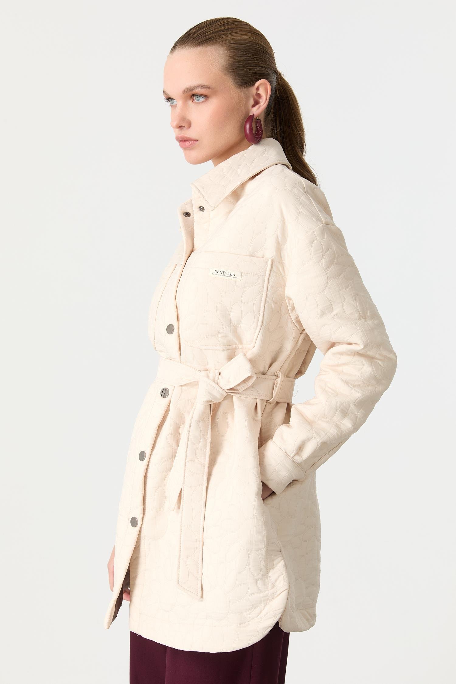 Kuşak Detaylı Kapitone Ceket-KREM