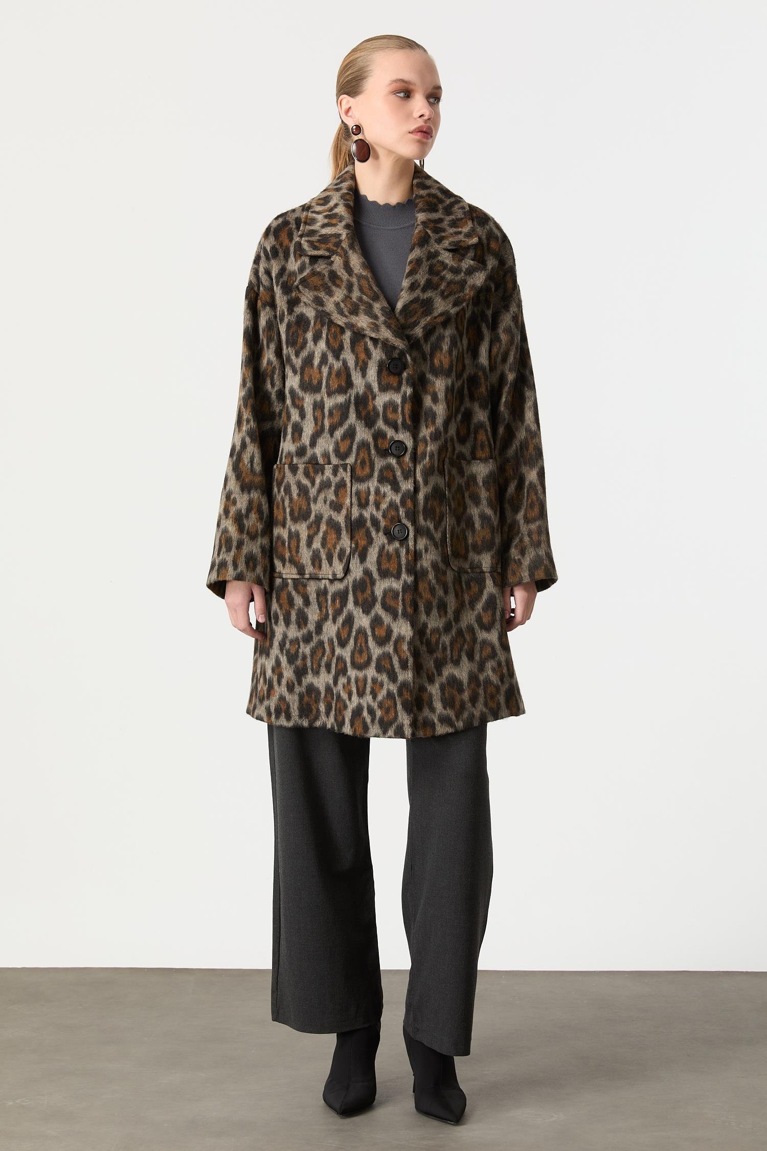 Leopar Desenli Kaşe Kaban-CAMEL