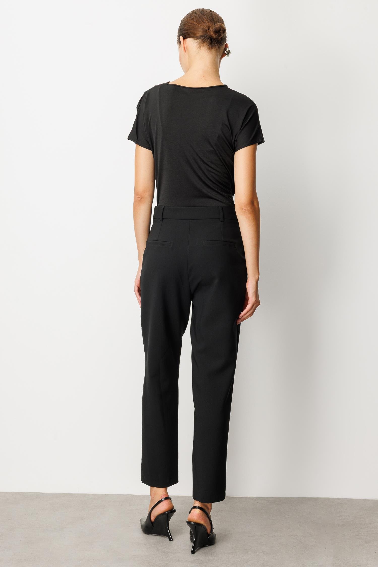 Nervürlü Kumaş Pantolon-SİYAH