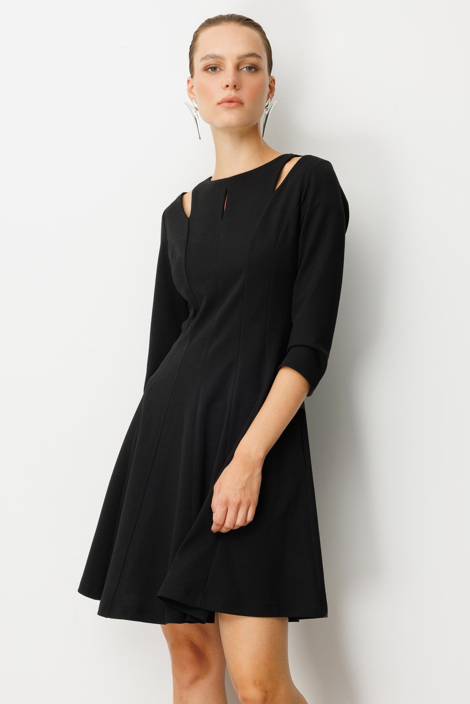 Omuz Detaylı Elbise-SİYAH