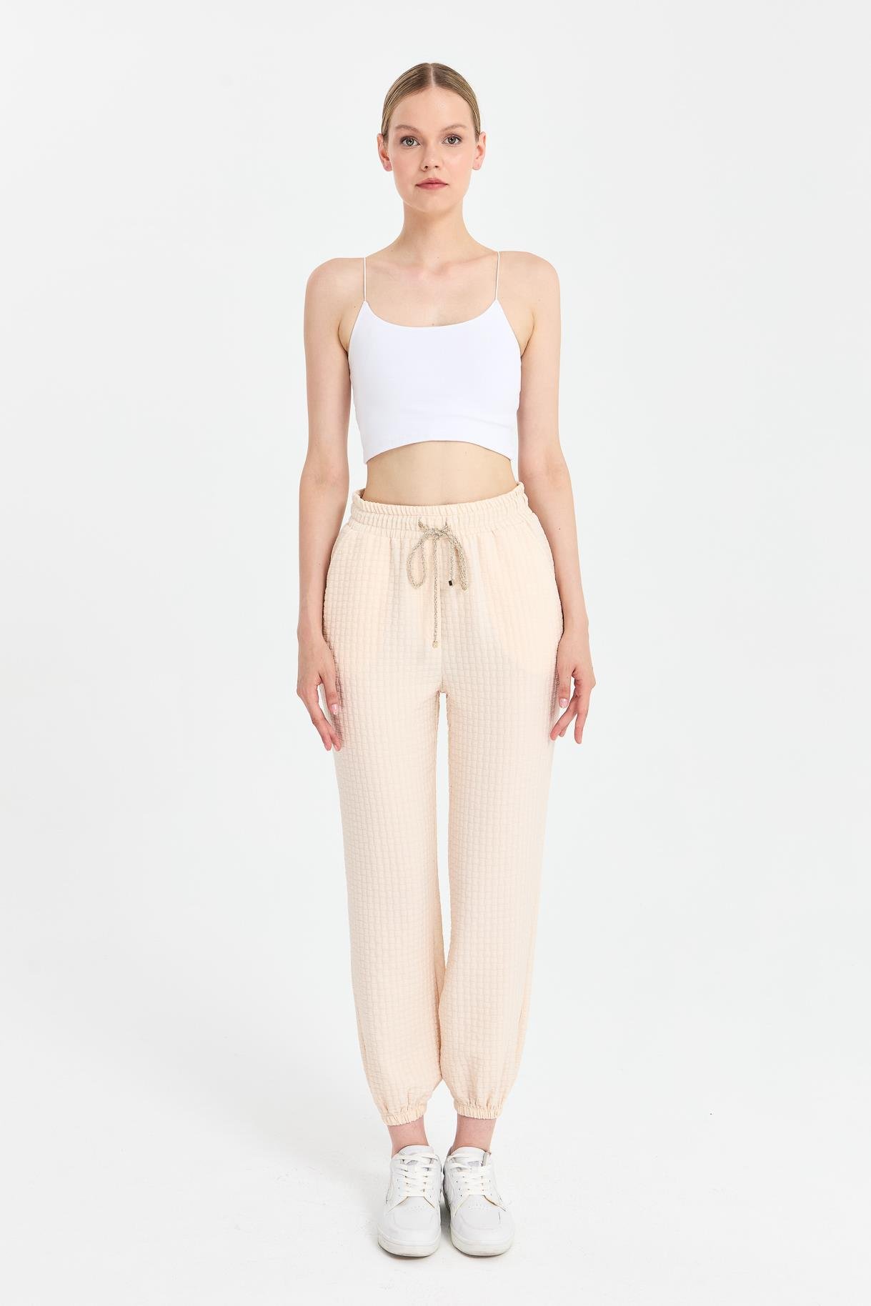 Paçası ve Beli Lastikli Dokulu Pantolon-BEJ