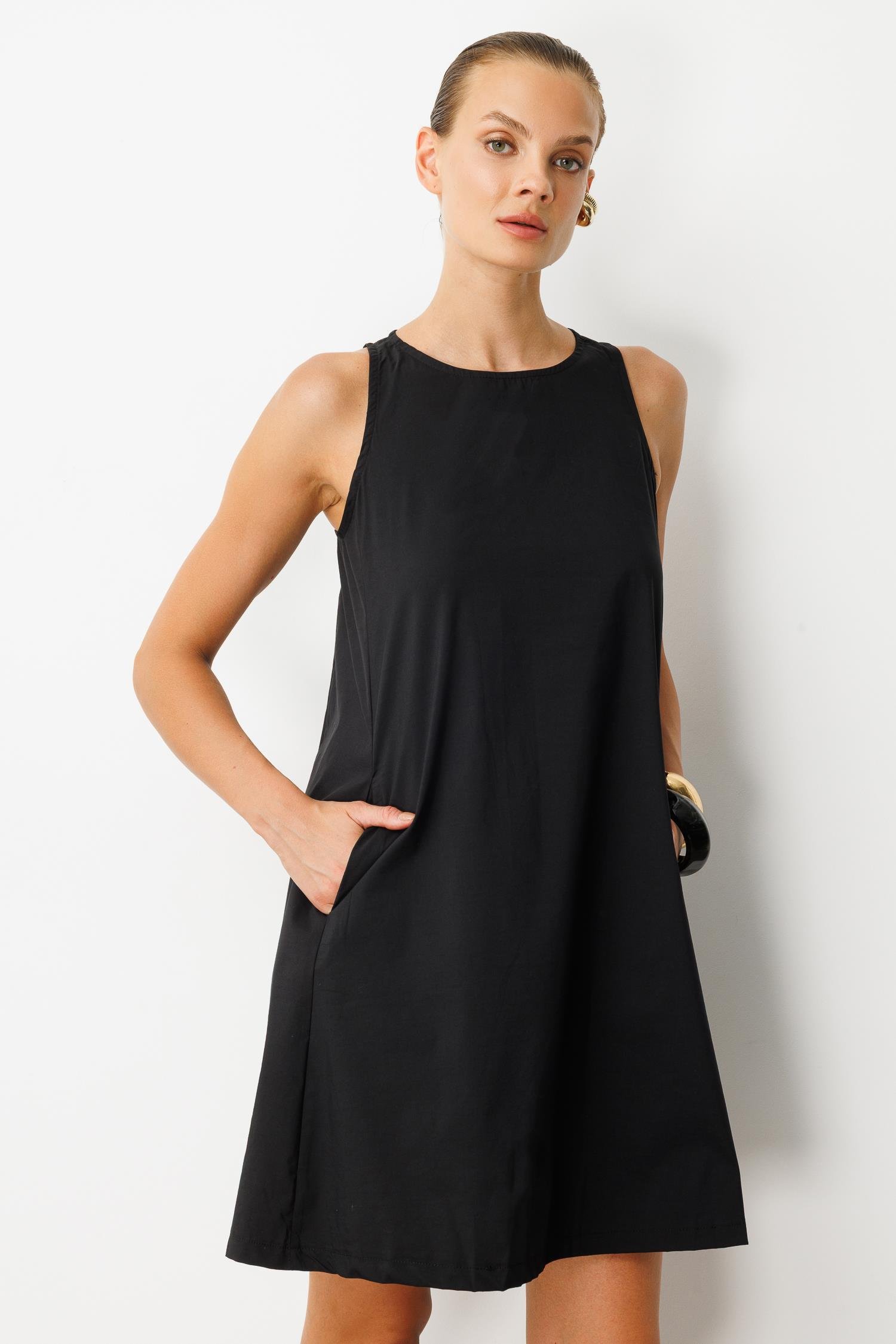 Pamuklu Rahat Kalıp Elbise-SİYAH