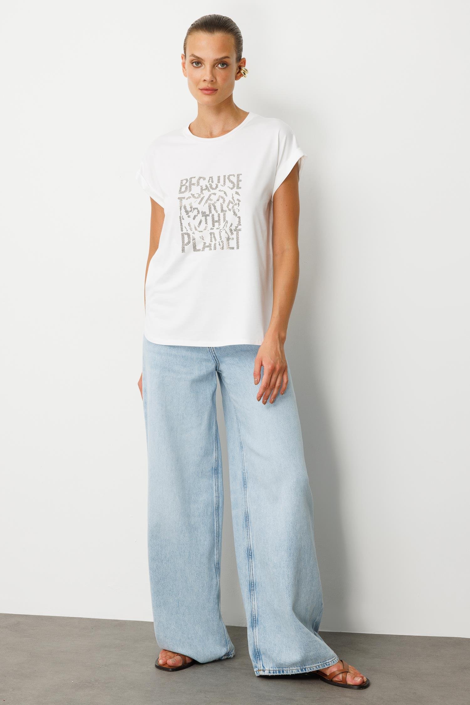 Taş Baskı Detaylı Tişört-KEMIK