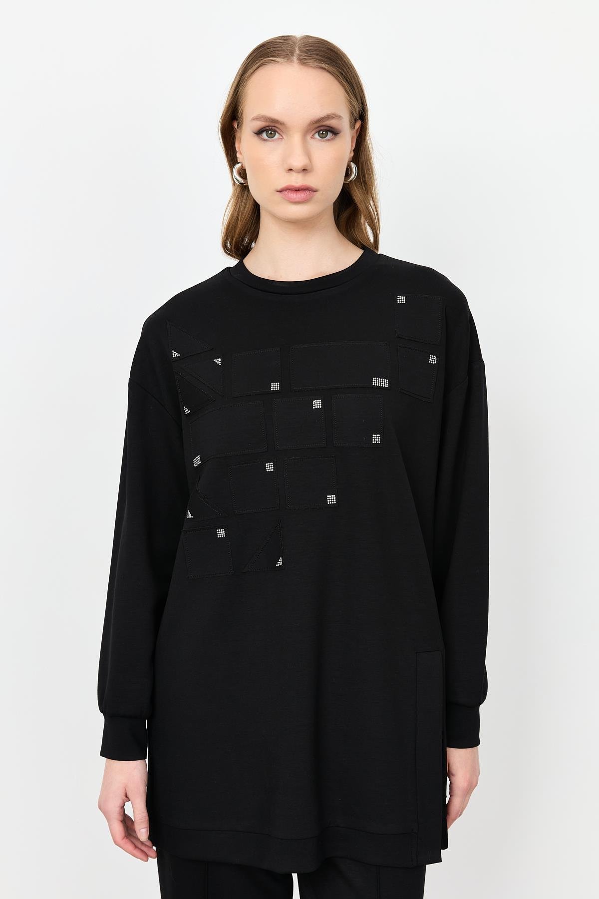 Taş Detay Yırtmaçlı Sweatshirt-SİYAH