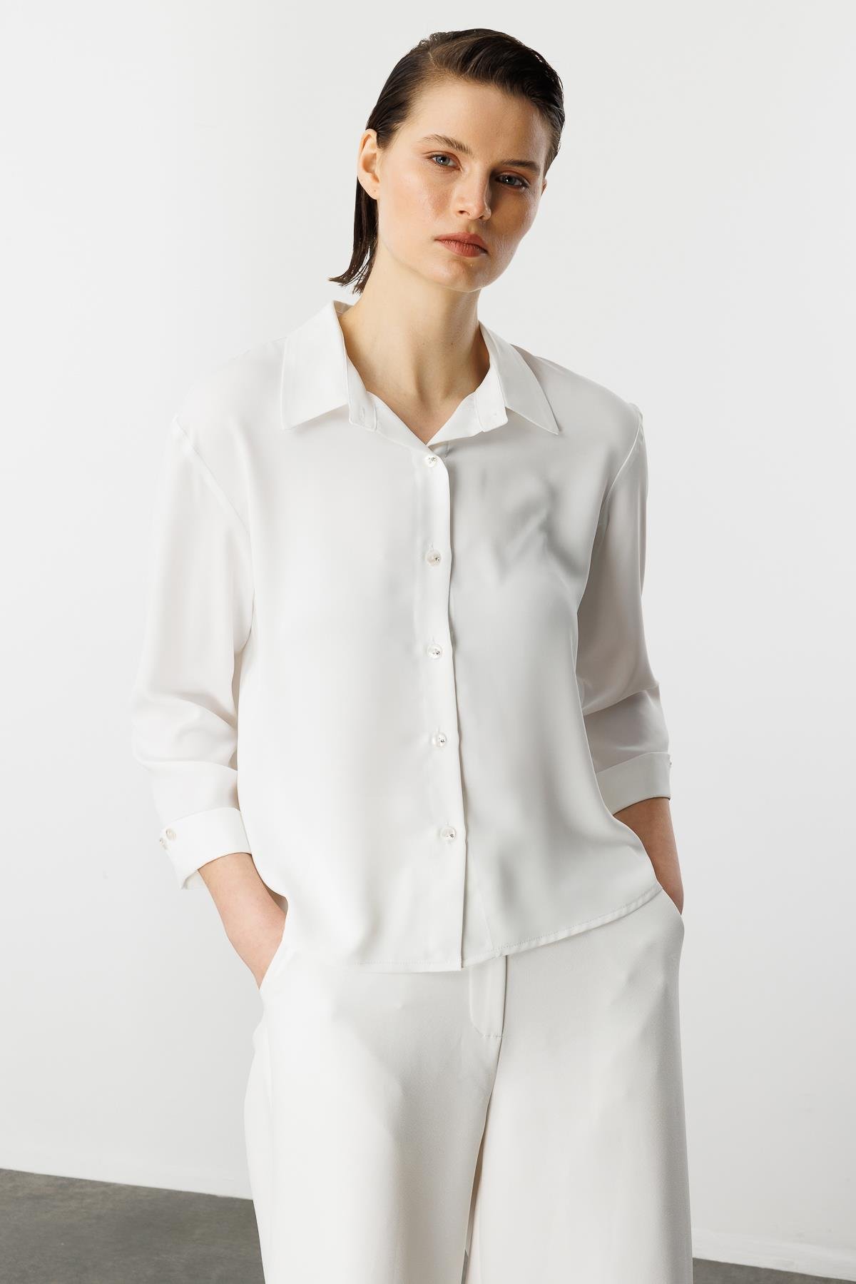 Taşlı Düğme Detaylı Gömlek-KEMIK