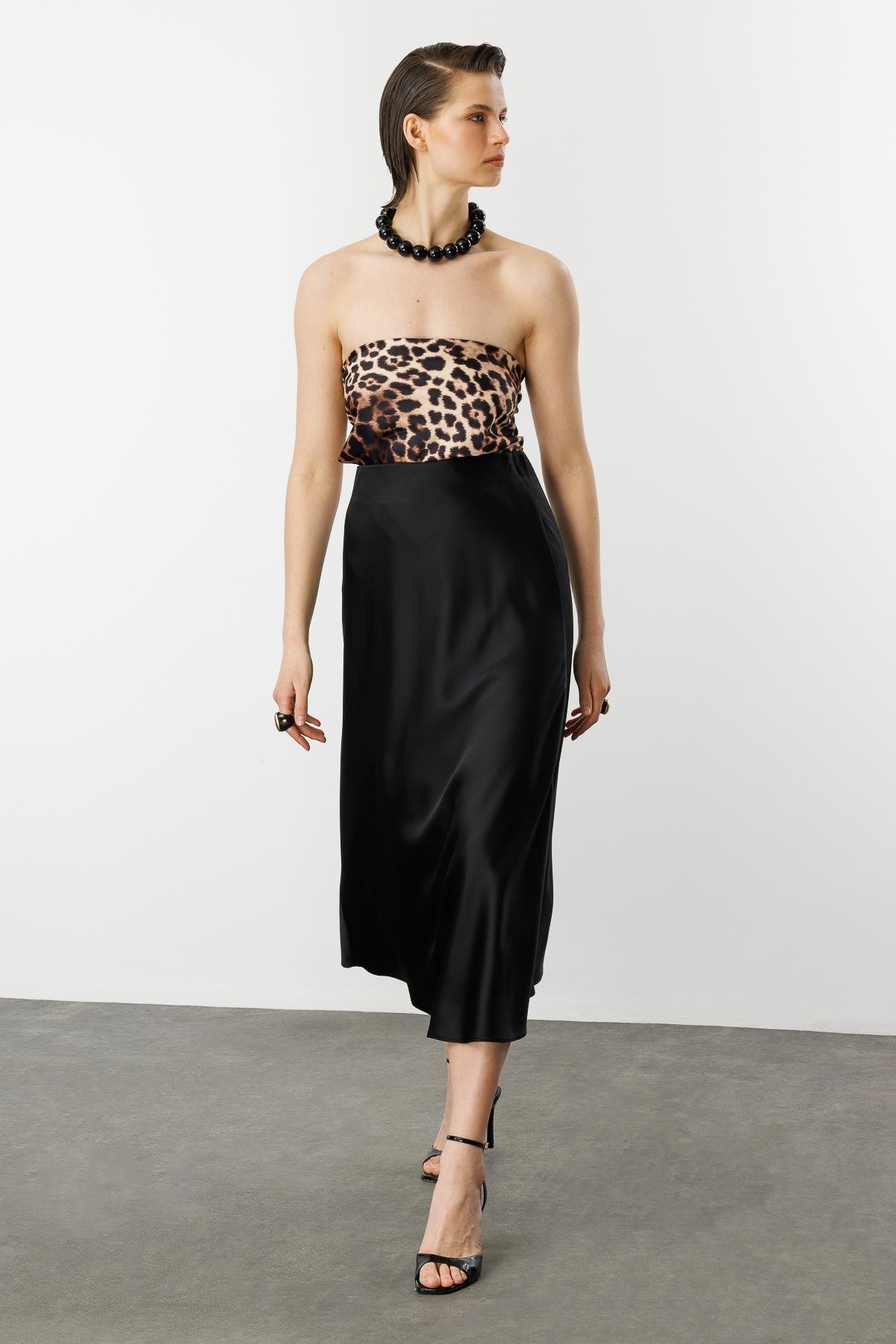 Uzun Saten Etek-SİYAH