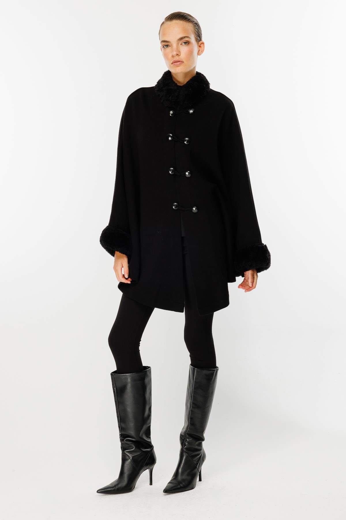 Yaka Kürklü Triko Panço-SİYAH