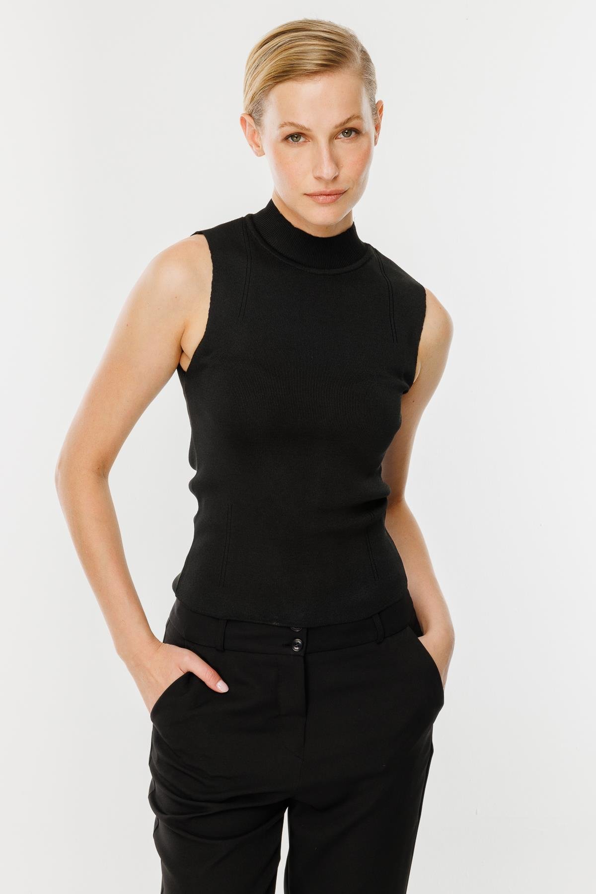 Yarım Balıkçı Kolsuz Triko Kazak-SİYAH