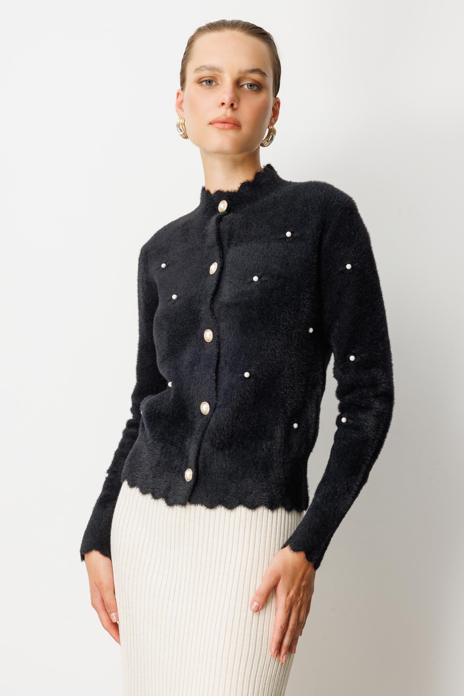 Boncuk Detaylı Triko Hırka-SİYAH