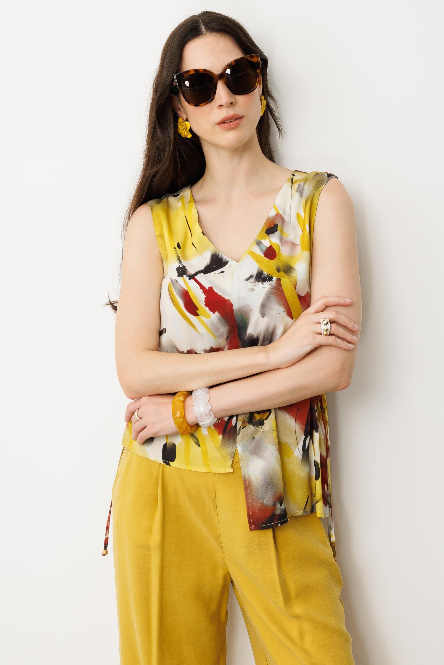 Asimetrik Kesim Baskılı Kolsuz Bluz-SARI