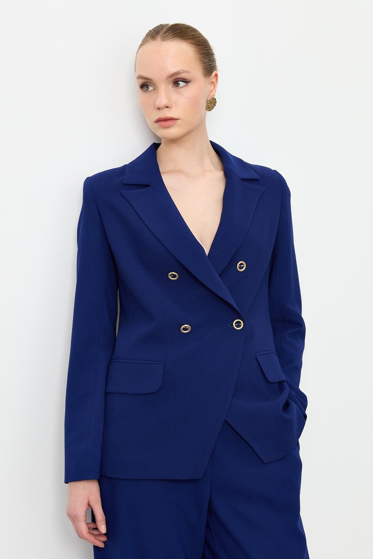 Asimetrik Kesim Krep Ceket-LACI